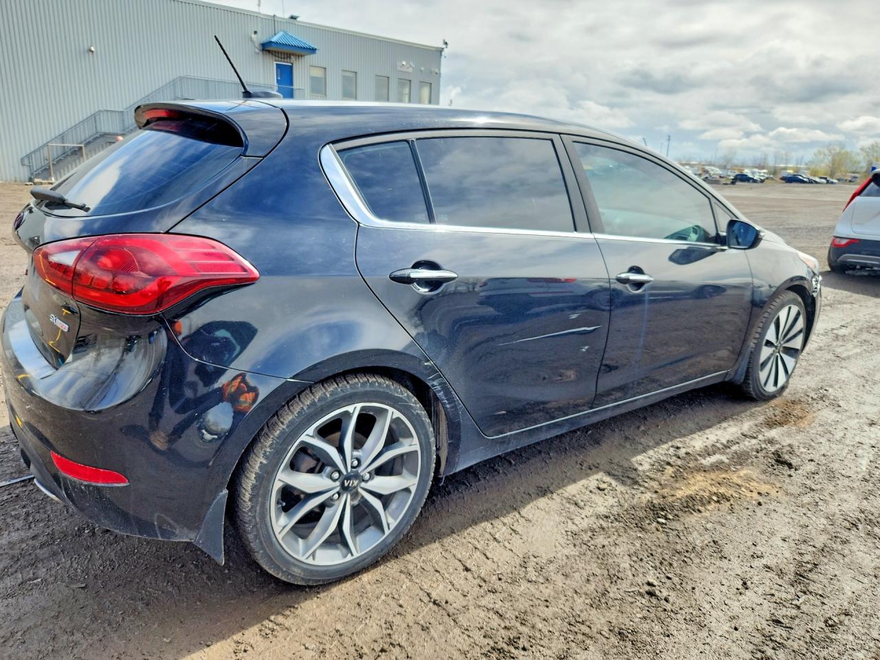 2017 Kia Forte5 Sx Черный vin: 3KPFN5A35HE090315