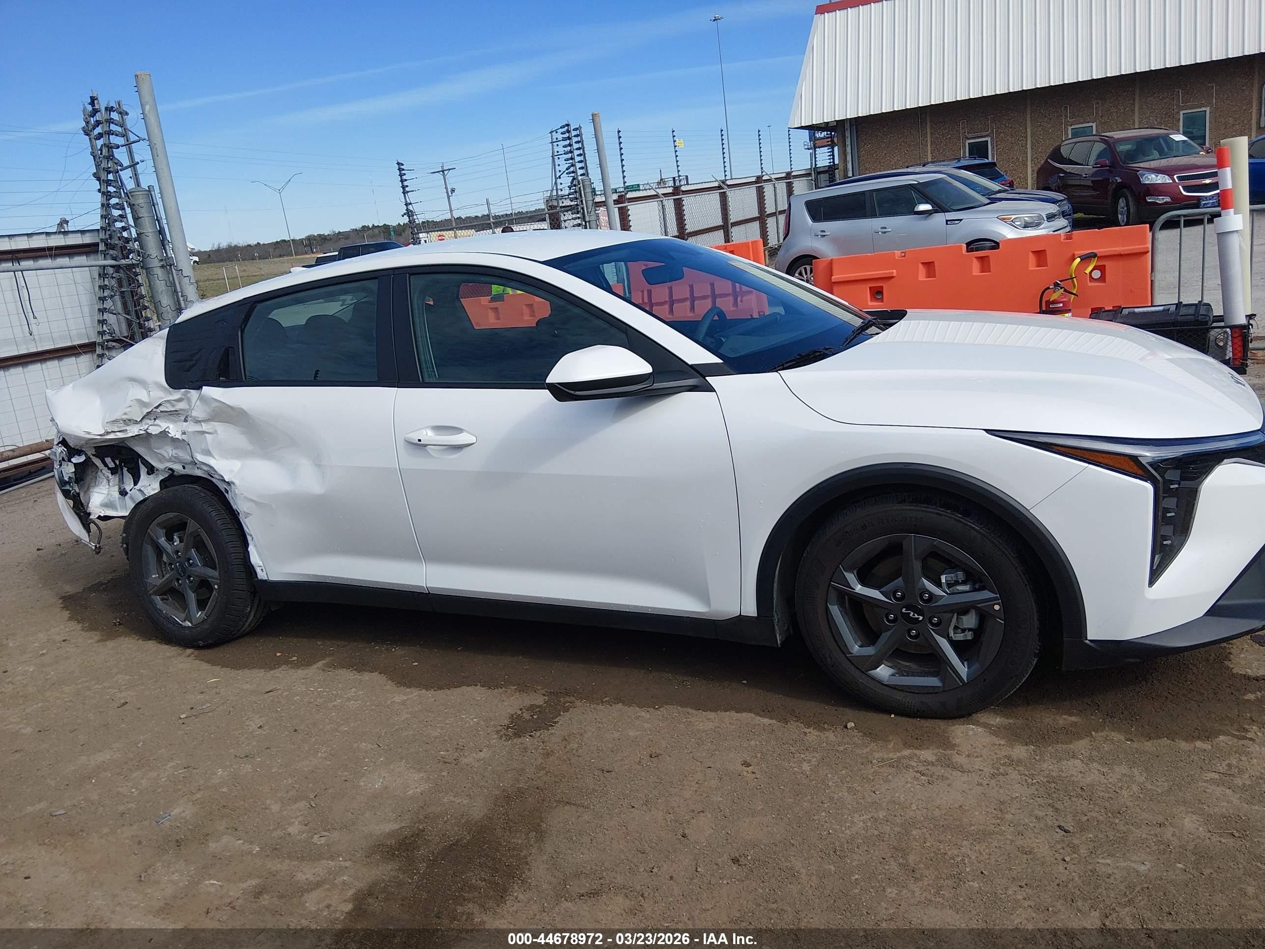 2025 Kia K4 Lxs White vin: 3KPFT4DE0SE007250