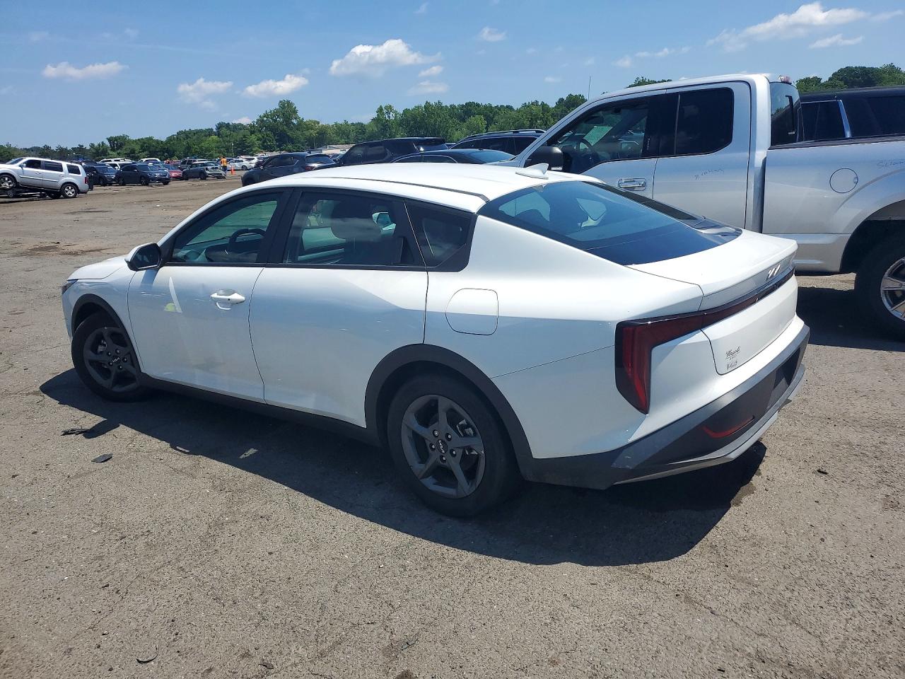 2025 Kia K4 Lxs White vin: 3KPFT4DE0SE014750