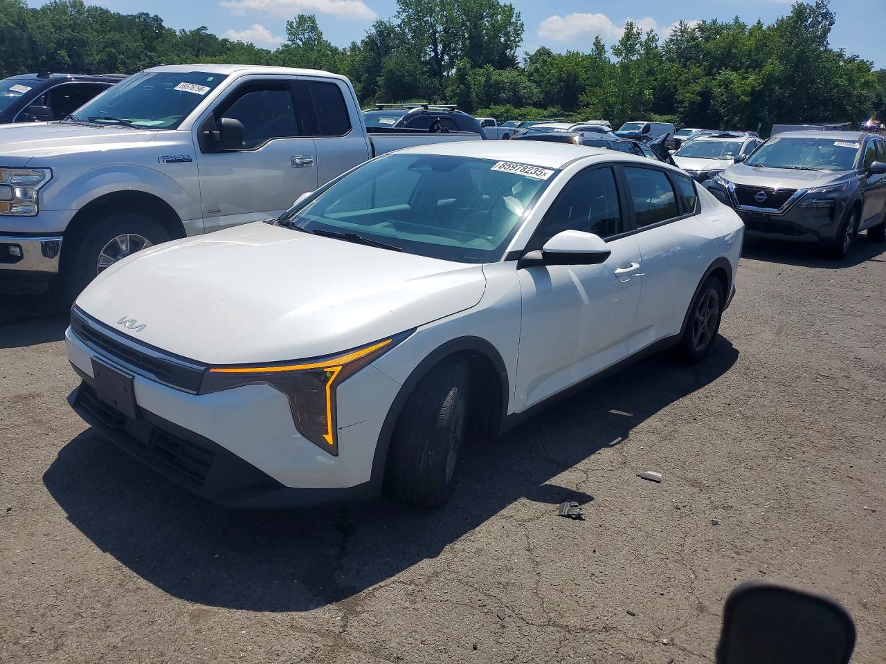 2025 Kia K4 Lxs White vin: 3KPFT4DE0SE014750