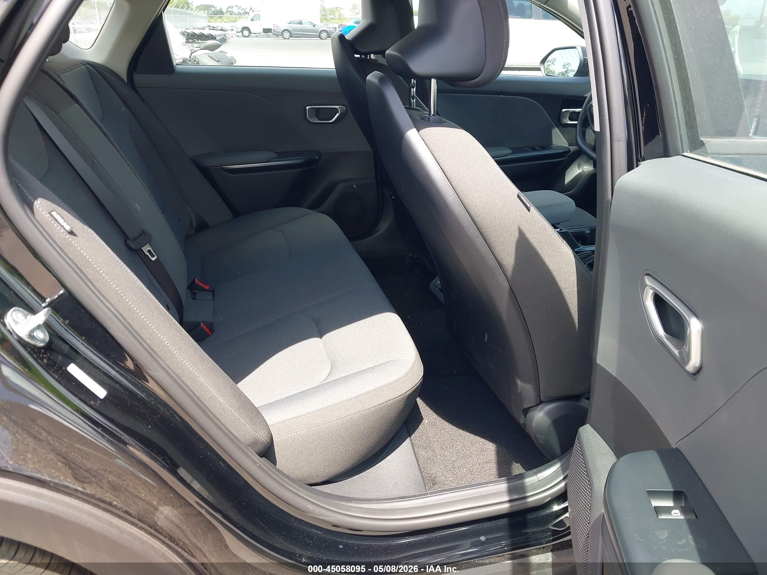 2025 Kia K4 Lxs Black vin: 3KPFT4DE1SE187239