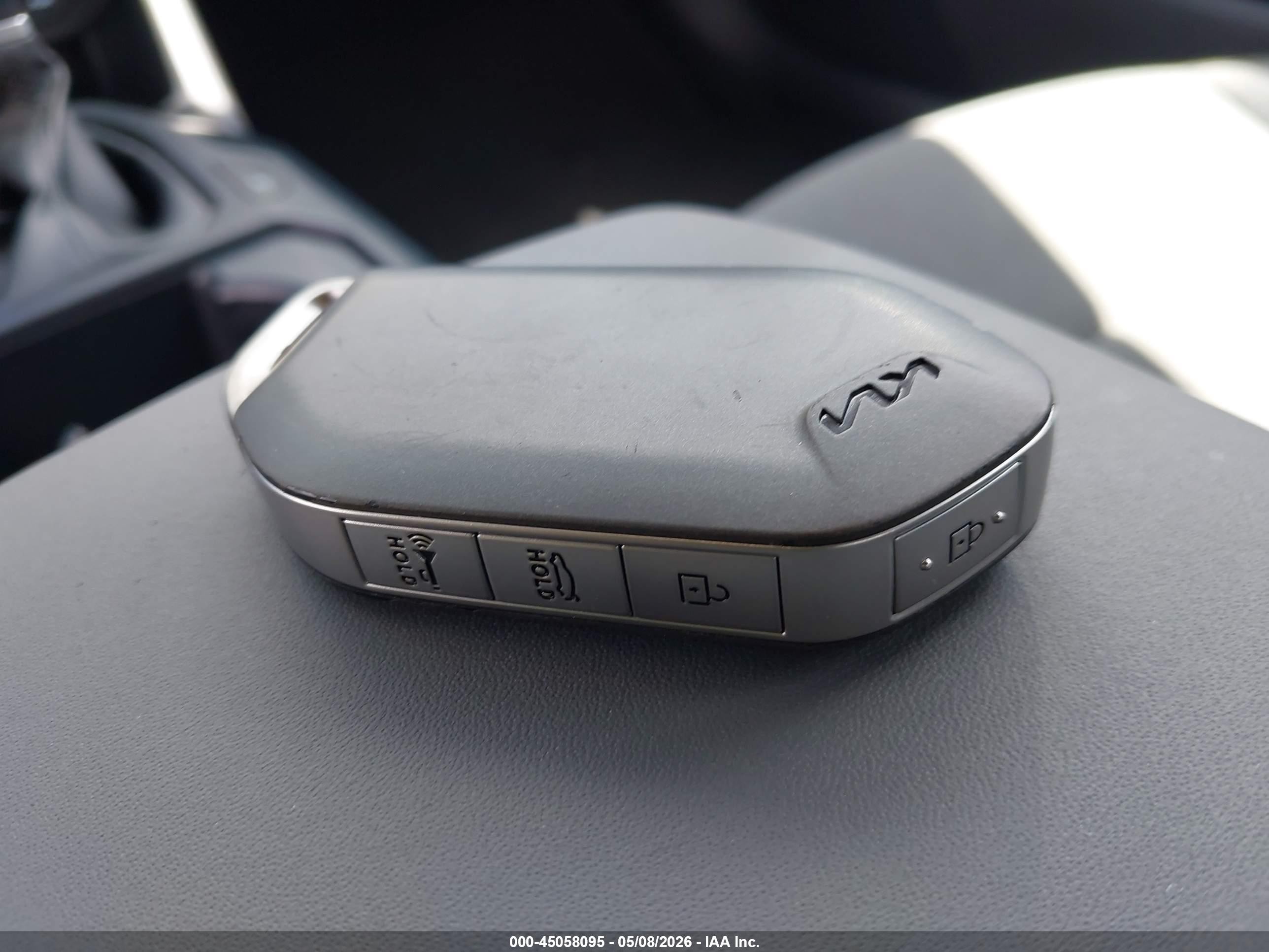 2025 Kia K4 Lxs Black vin: 3KPFT4DE1SE187239