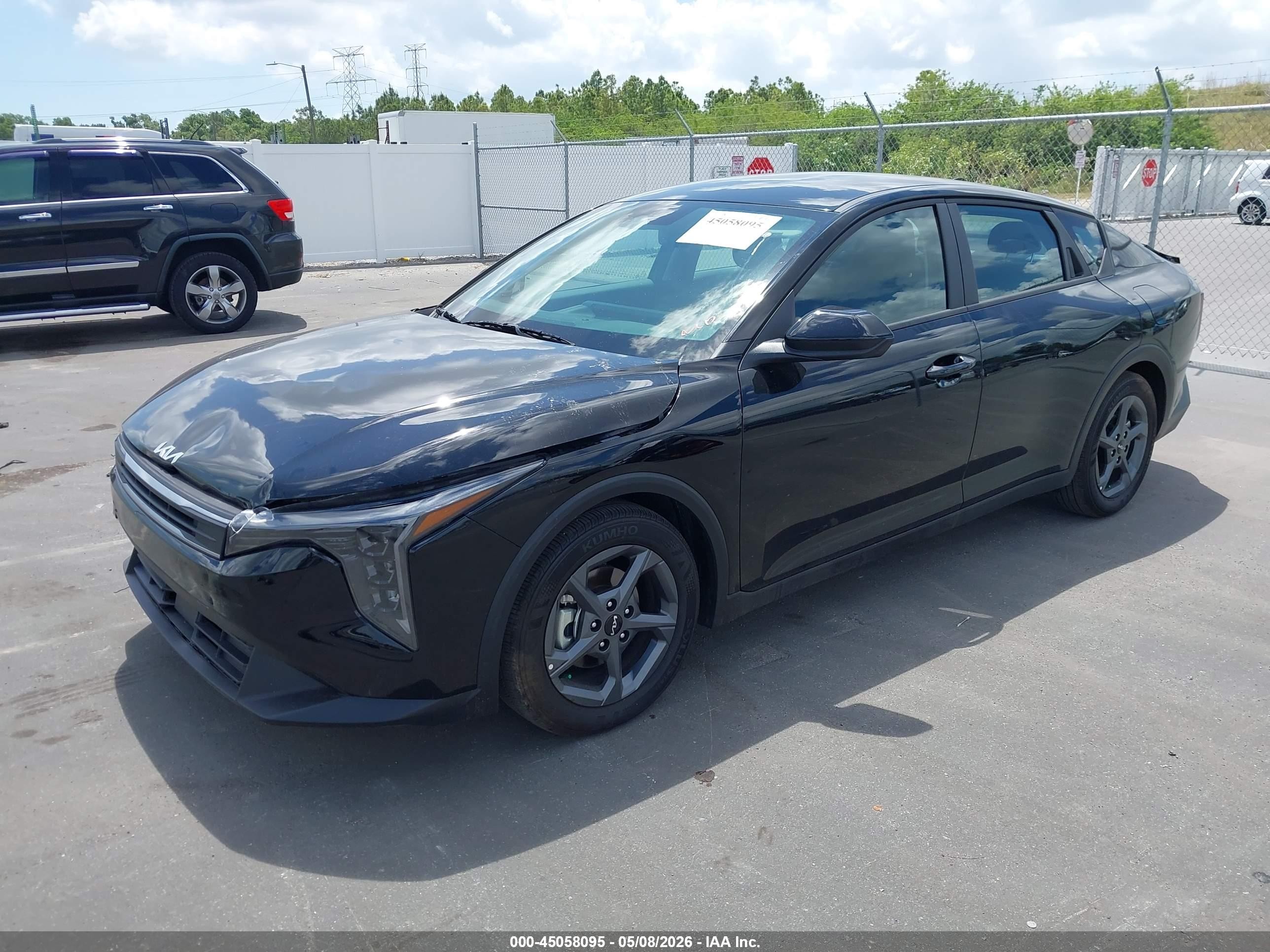 2025 Kia K4 Lxs Black vin: 3KPFT4DE1SE187239