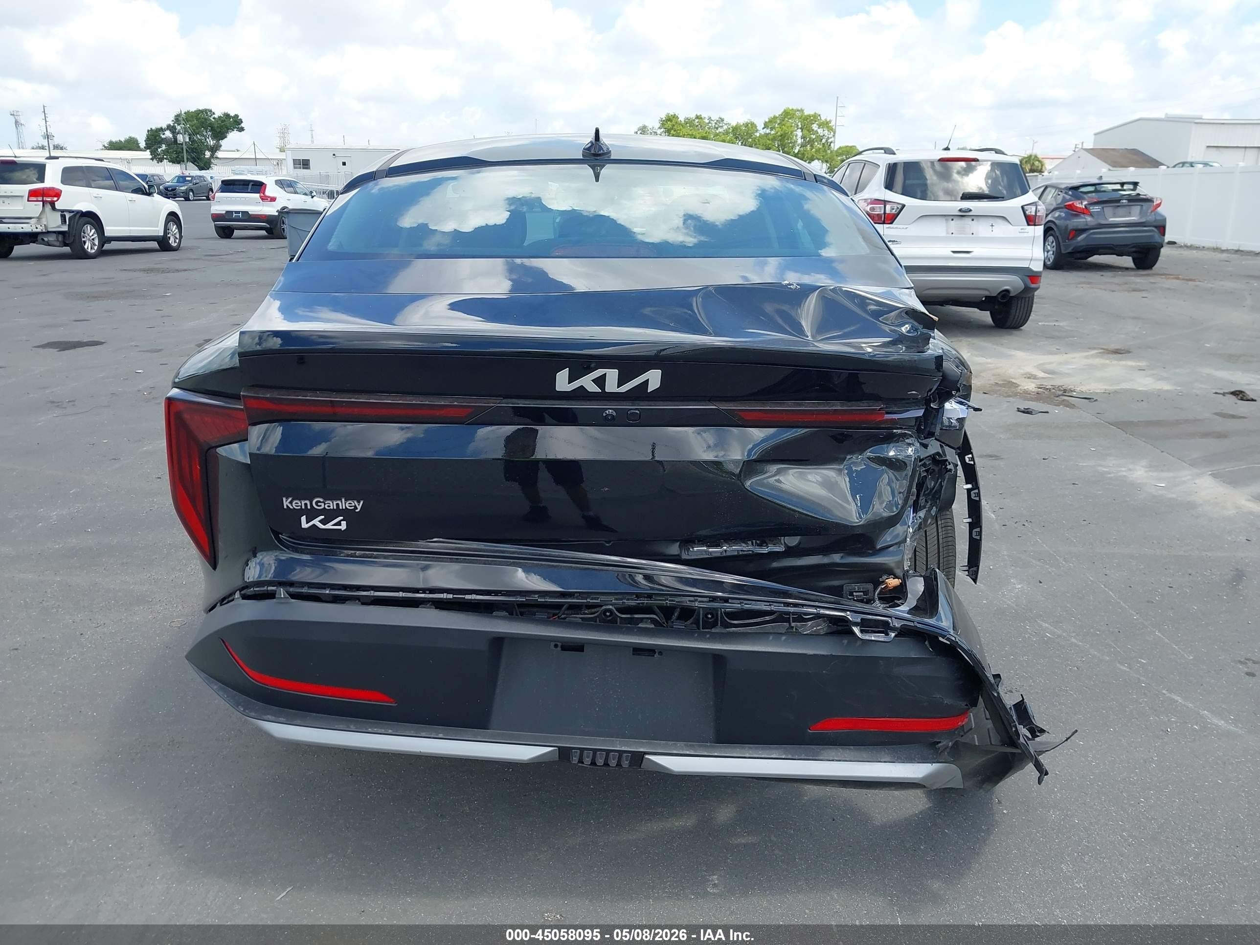2025 Kia K4 Lxs Black vin: 3KPFT4DE1SE187239