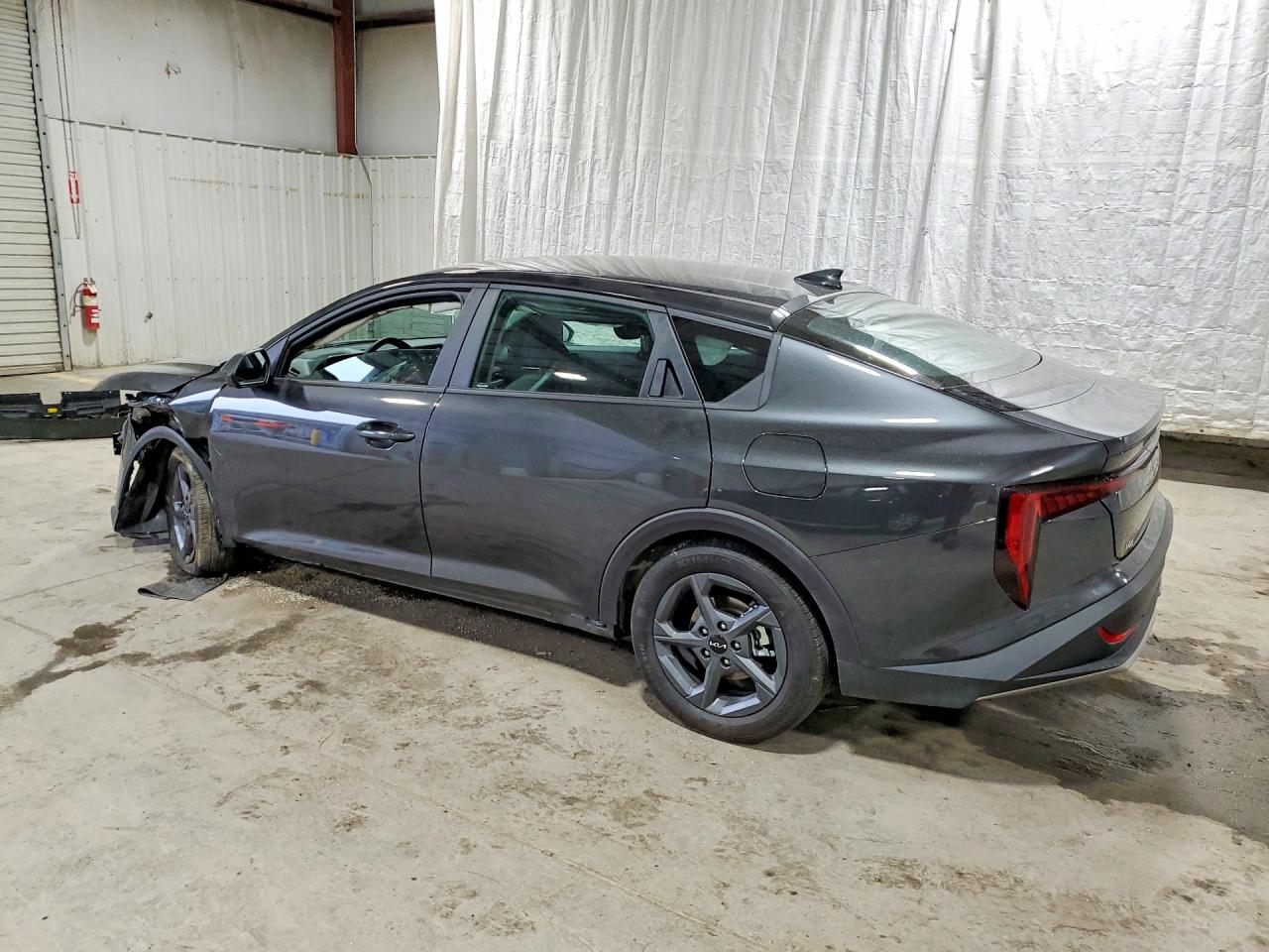 2026 Kia K4 Lxs Серый vin: 3KPFT4DE1TE299671