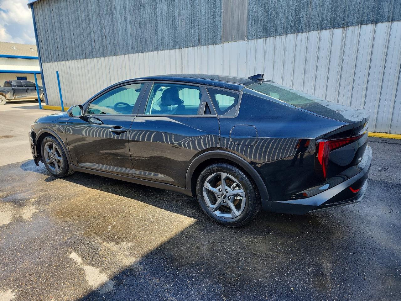 2025 Kia K4 Lxs Black vin: 3KPFT4DE2SE054425