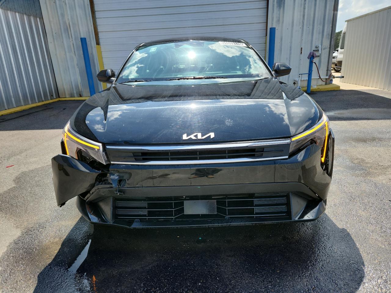 2025 Kia K4 Lxs Black vin: 3KPFT4DE2SE054425 Damage: Right Head Lamp, Broken, Replacement Required