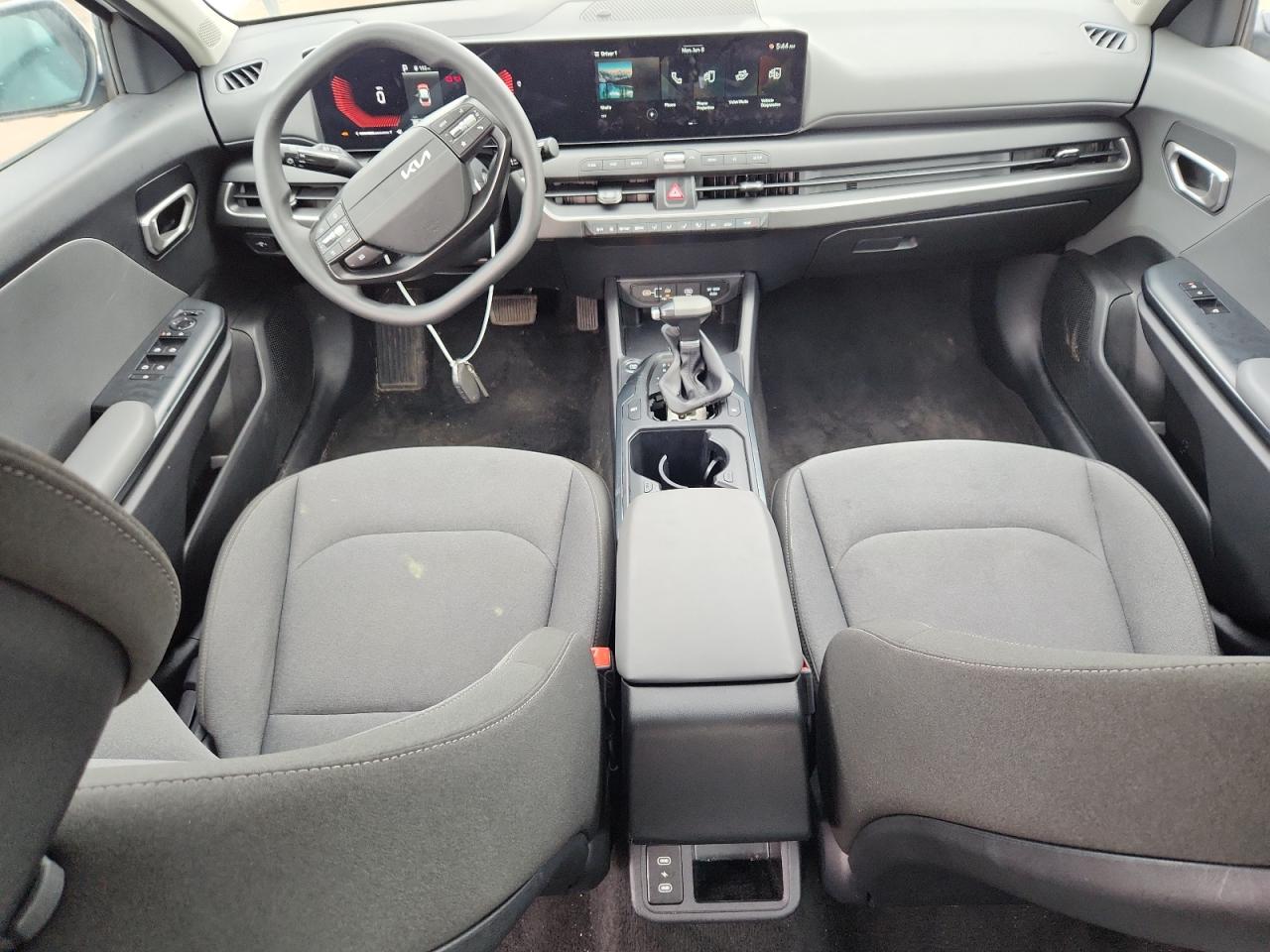 2025 Kia K4 Lxs White vin: 3KPFT4DE2SE085304 Damage: Left Front Seat, Stained, Permanent