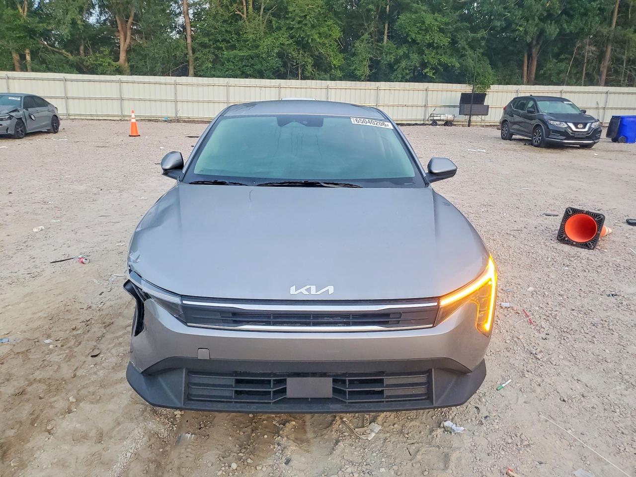 2025 Kia K4 Lxs Silver vin: 3KPFT4DE2SE202234