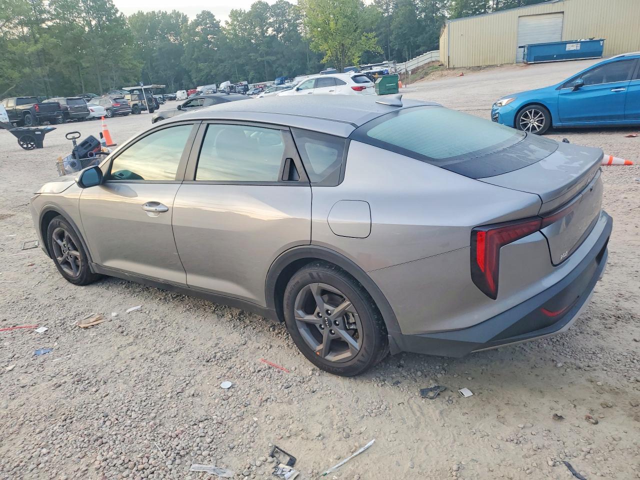 2025 Kia K4 Lxs Silver vin: 3KPFT4DE2SE202234