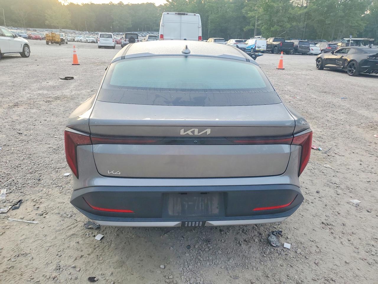 2025 Kia K4 Lxs Silver vin: 3KPFT4DE2SE202234