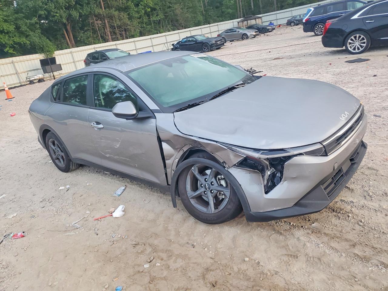 2025 Kia K4 Lxs Silver vin: 3KPFT4DE2SE202234