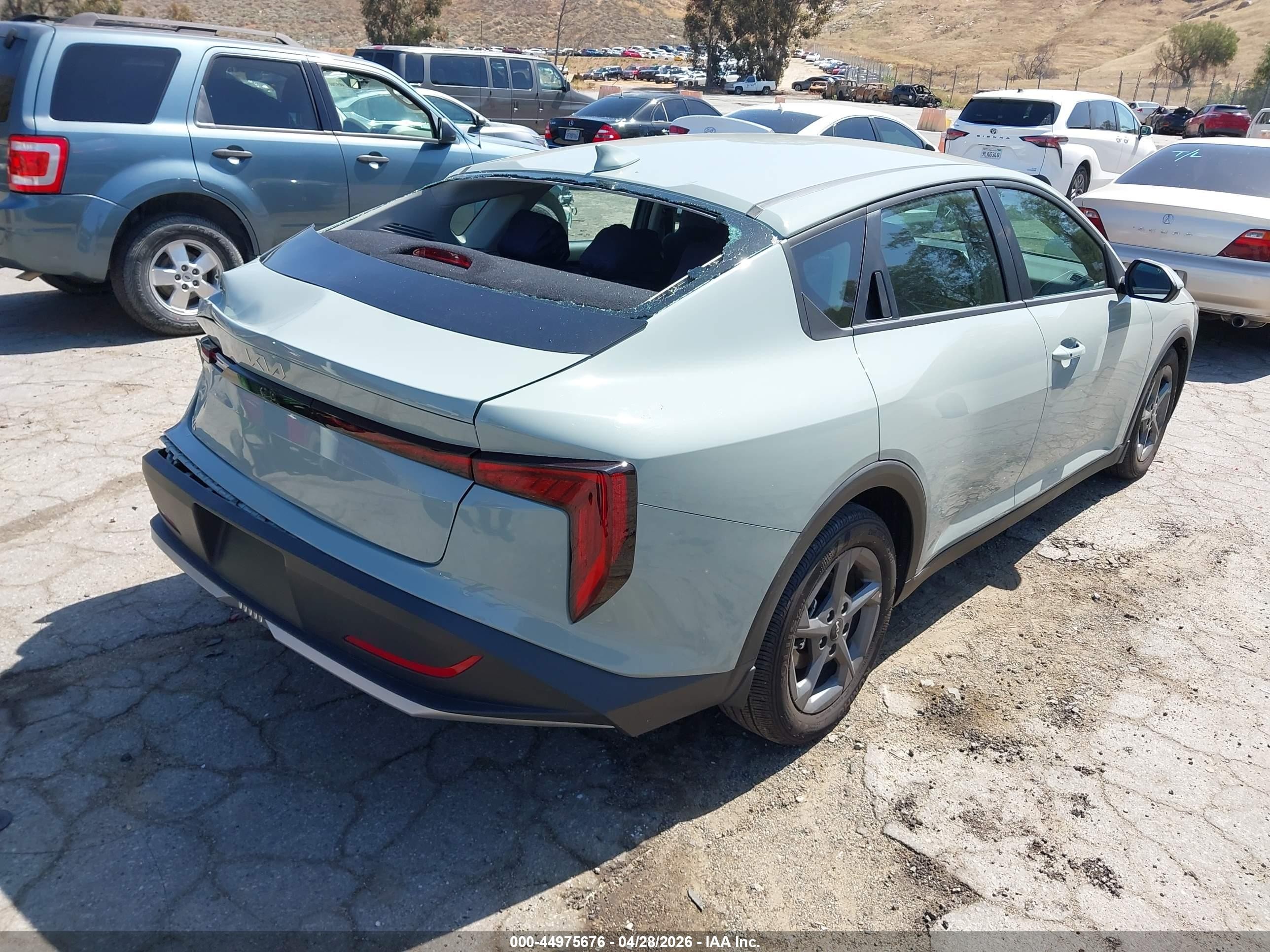 2025 Kia K4 Lxs Gray vin: 3KPFT4DE3SE097719