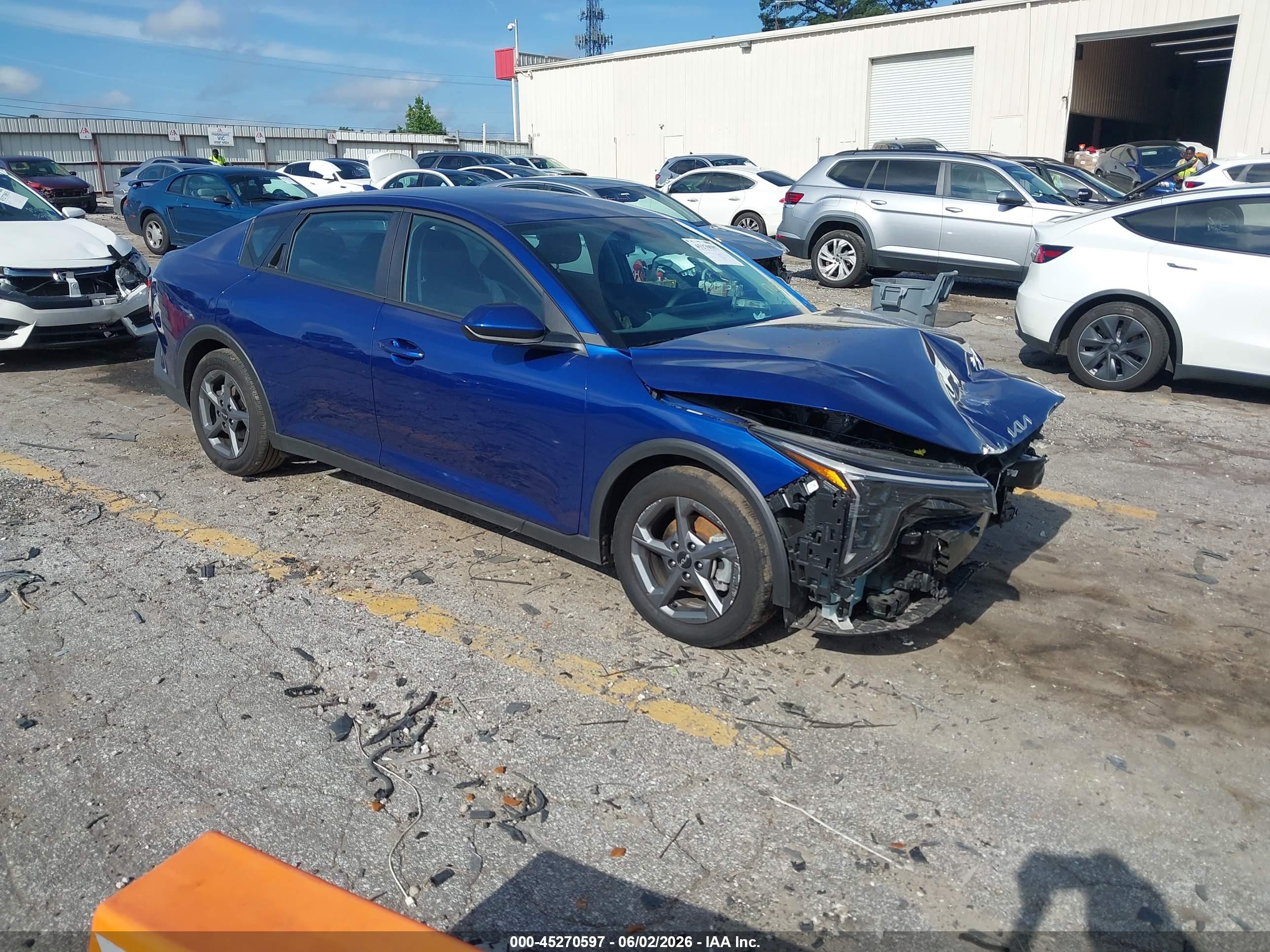 2025 Kia K4 Lxs Blue vin: 3KPFT4DE3SE176503