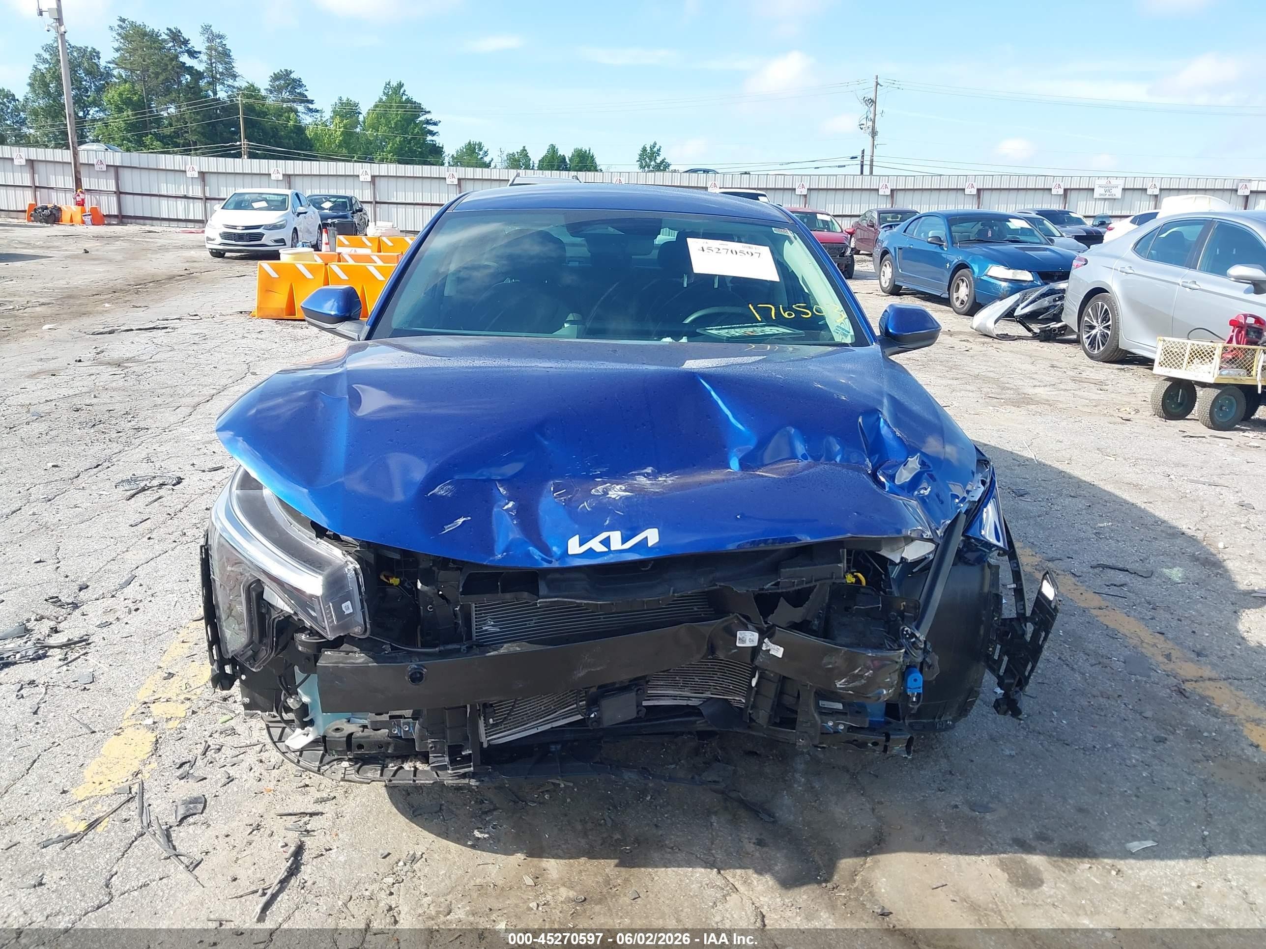 2025 Kia K4 Lxs Синий vin: 3KPFT4DE3SE176503