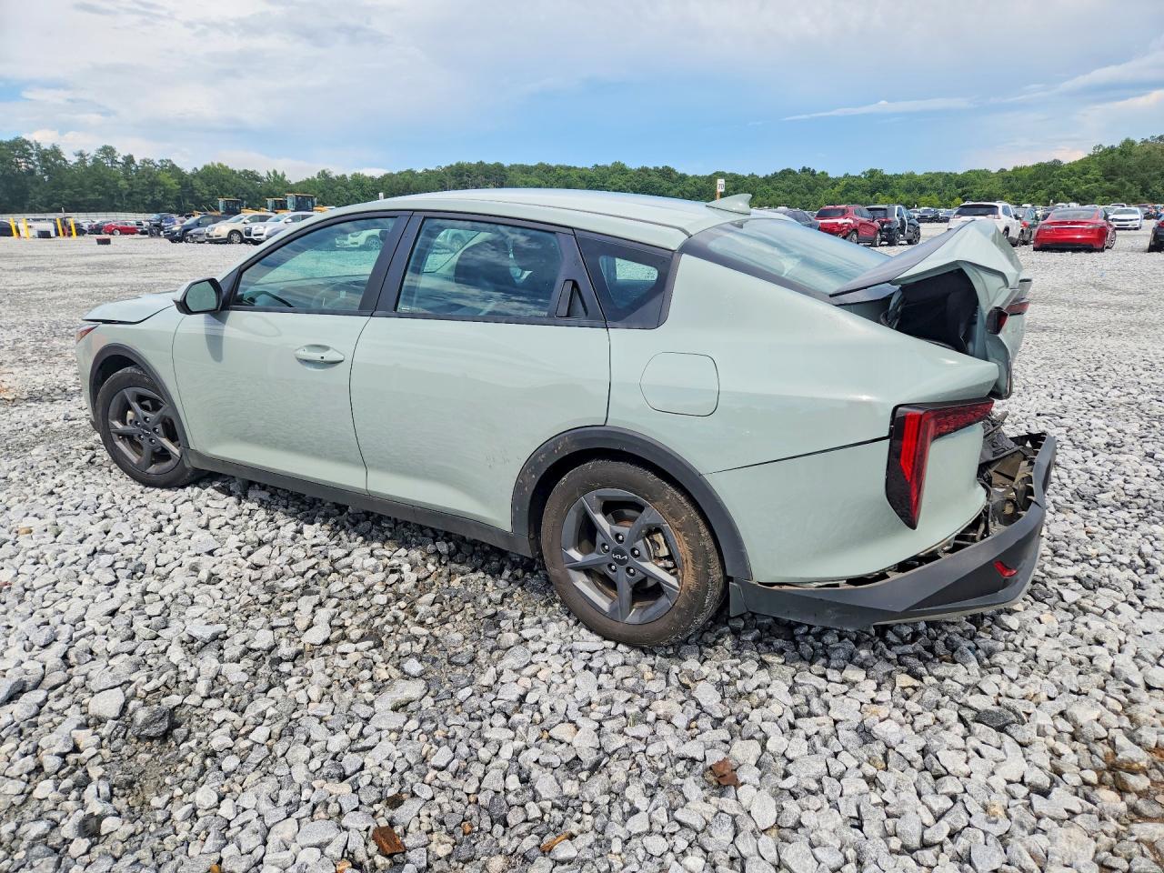 2025 Kia K4 Lxs Silver vin: 3KPFT4DE4SE186196