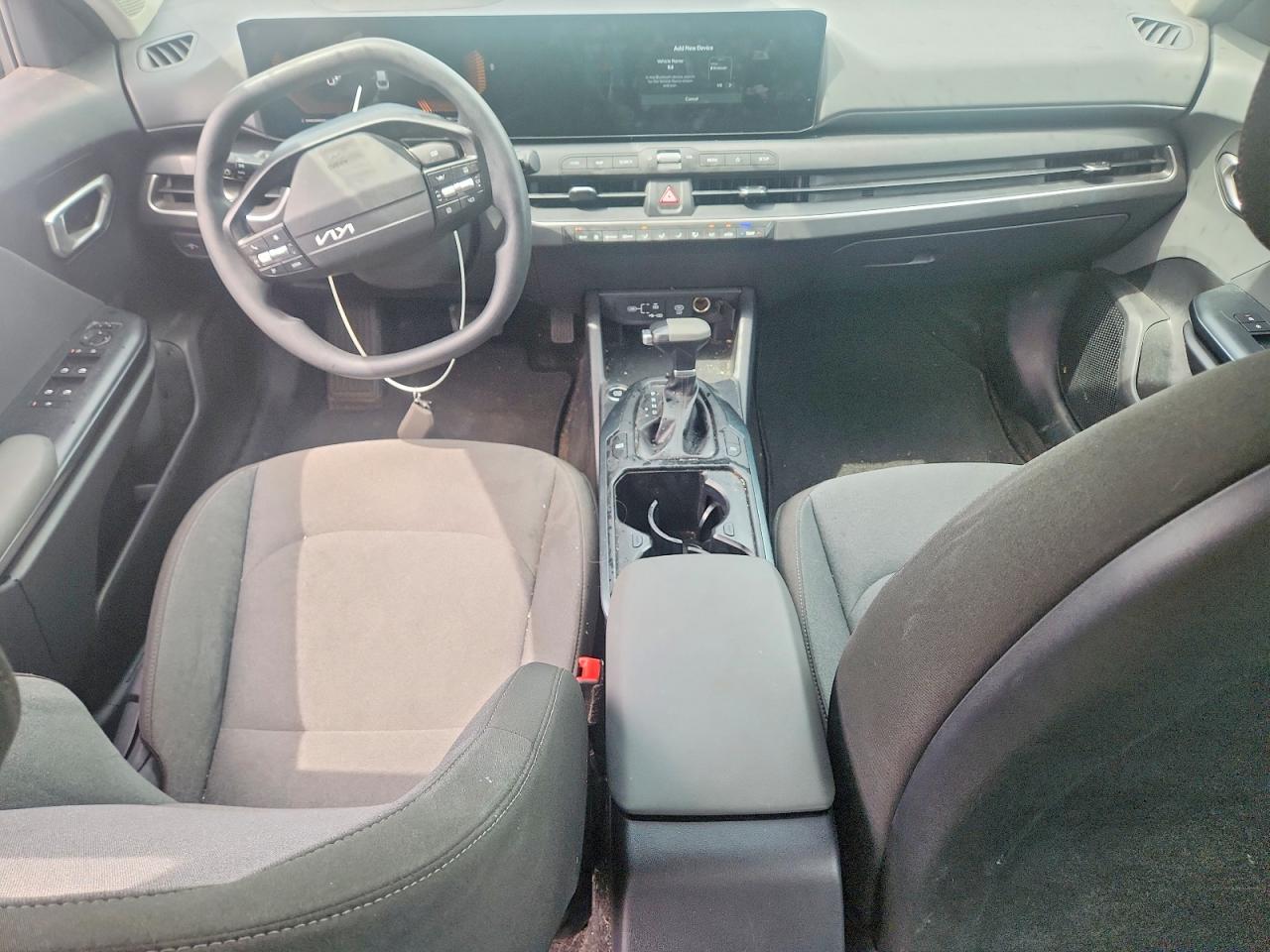 2025 Kia K4 Lxs Silver vin: 3KPFT4DE4SE186196