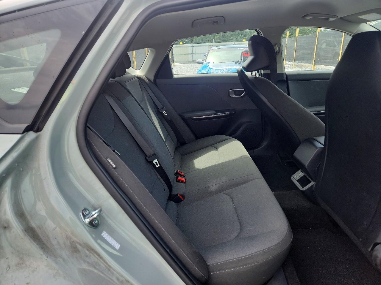 2025 Kia K4 Lxs Silver vin: 3KPFT4DE4SE186196