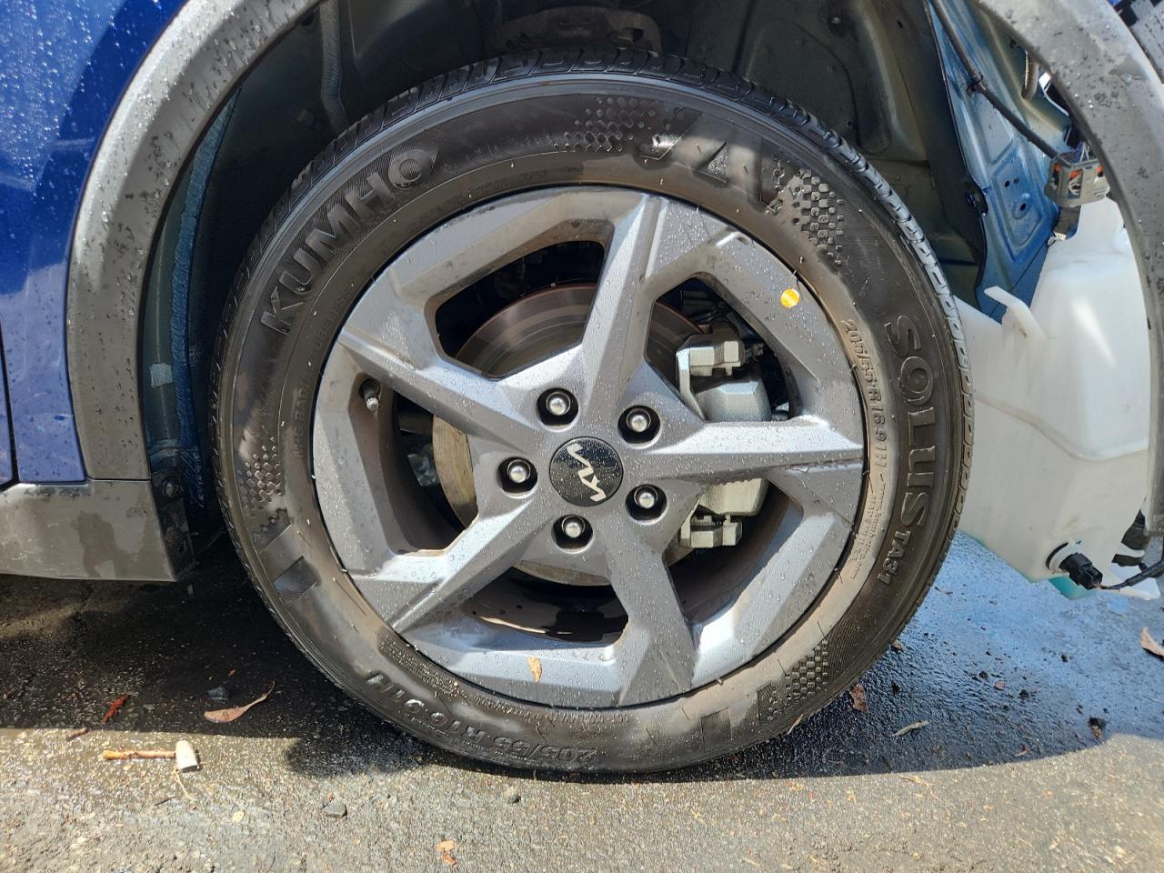 2026 Kia K4 Lxs Blue vin: 3KPFT4DE4TE257317 Damage: Right Front Wheel, Curb Rash, 6 To 7 Inches