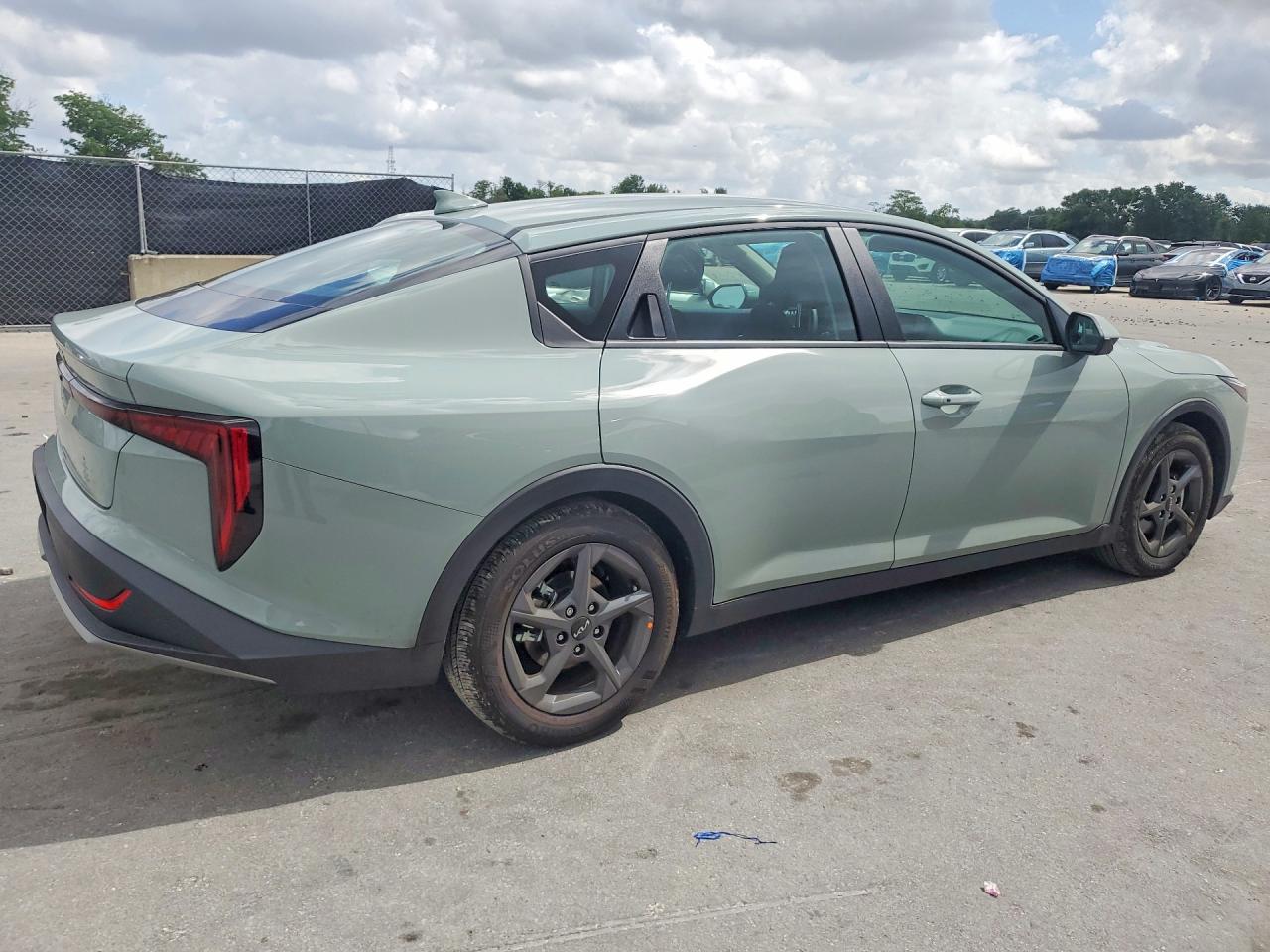 2026 Kia K4 Lxs Green vin: 3KPFT4DE4TE260444