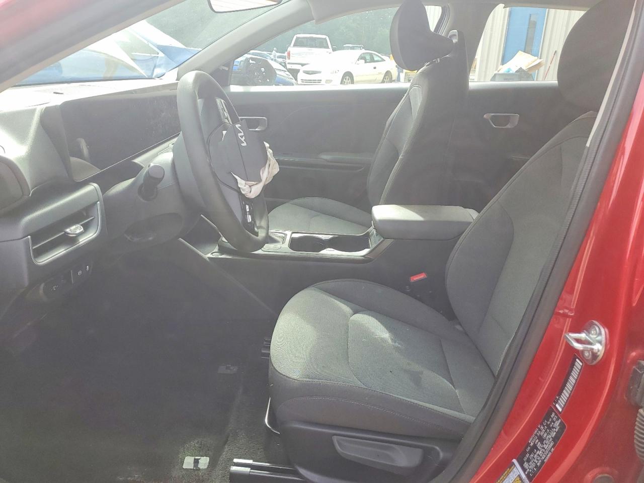 2025 Kia K4 Lxs Red vin: 3KPFT4DE5SE039983