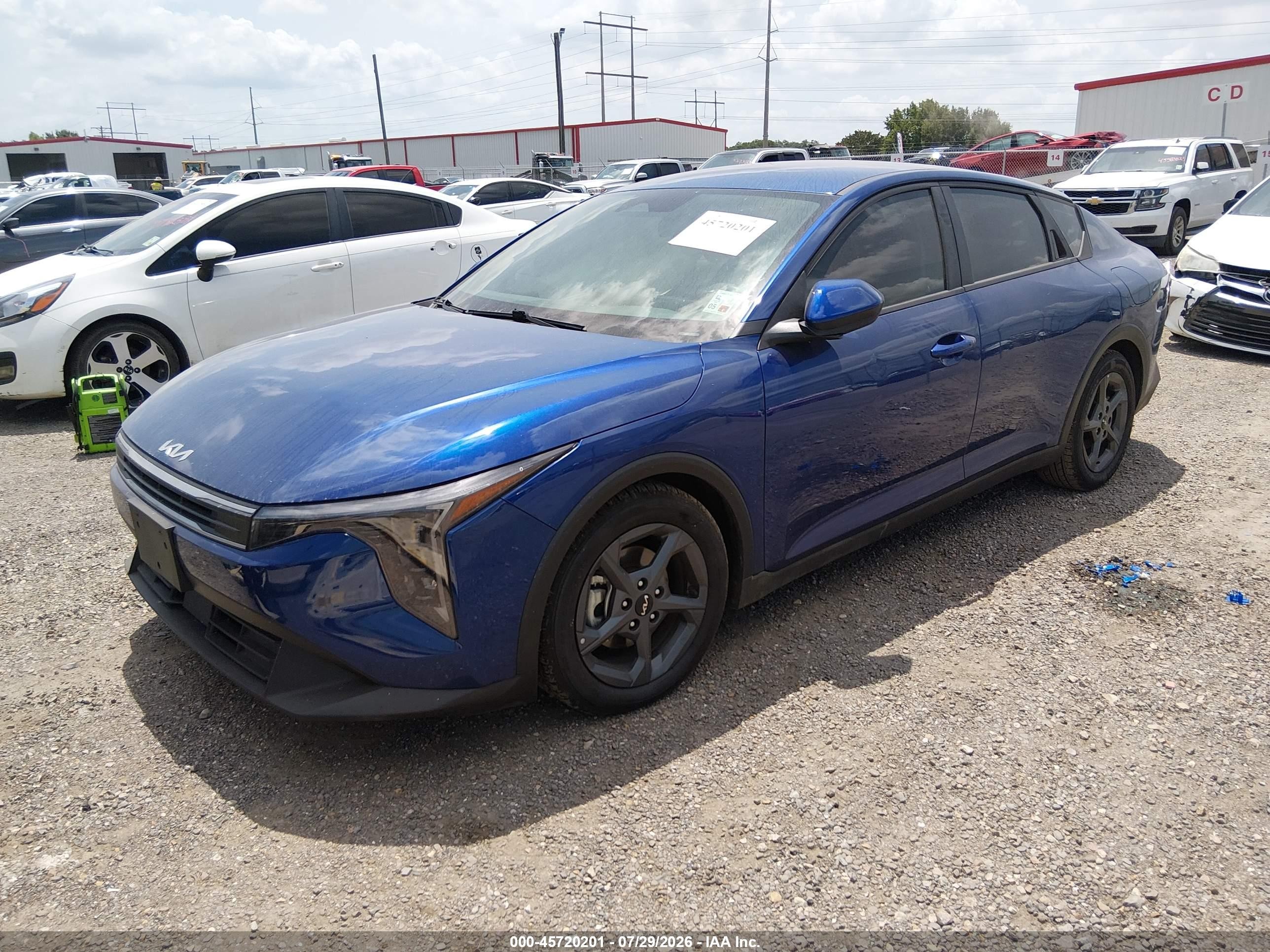 2025 Kia K4 Lxs Blue vin: 3KPFT4DE5SE088102
