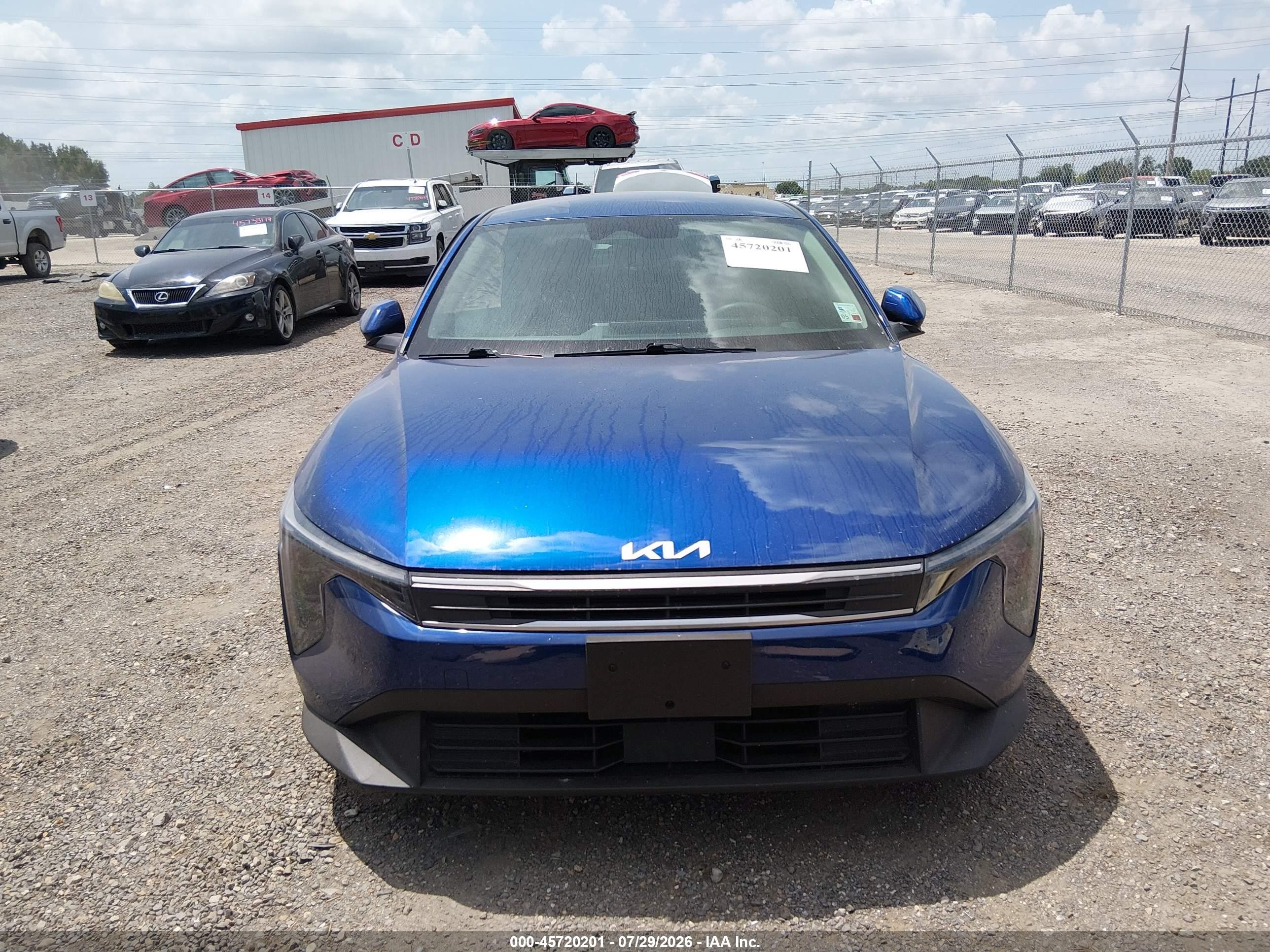 2025 Kia K4 Lxs Blue vin: 3KPFT4DE5SE088102