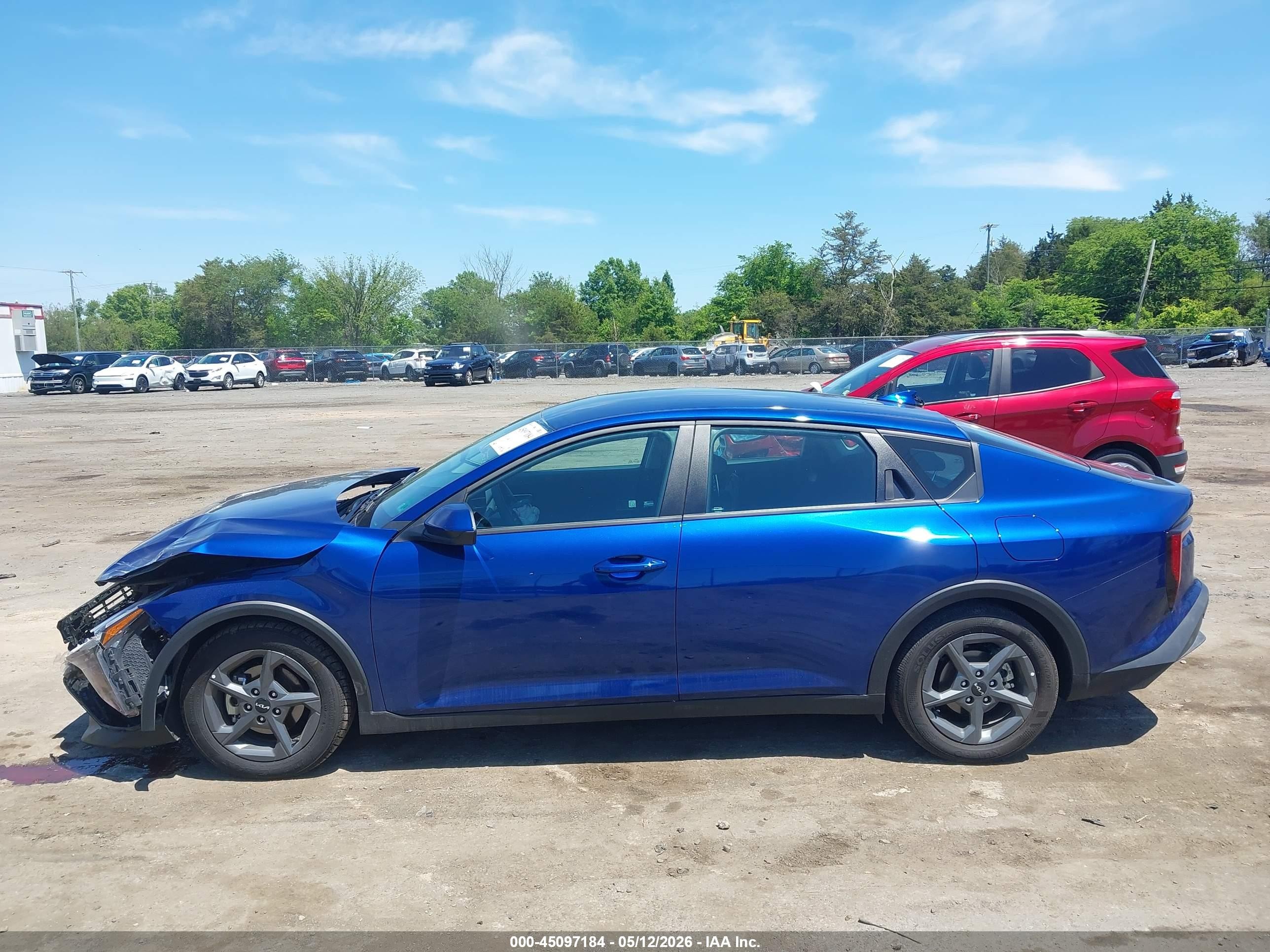2025 Kia K4 Lxs Blue vin: 3KPFT4DE5SE158066