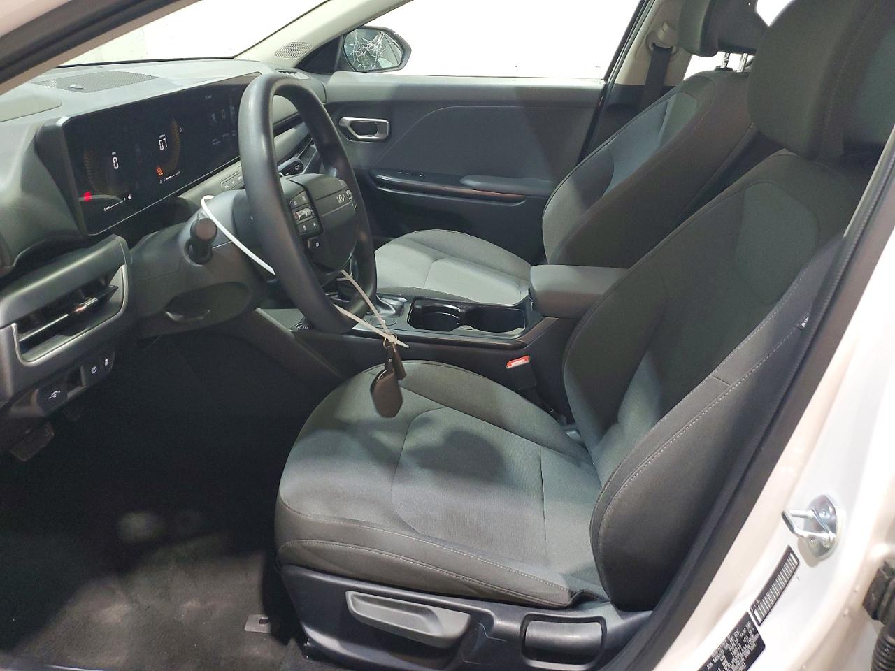 2025 Kia K4 Lxs White vin: 3KPFT4DE6SE078601
