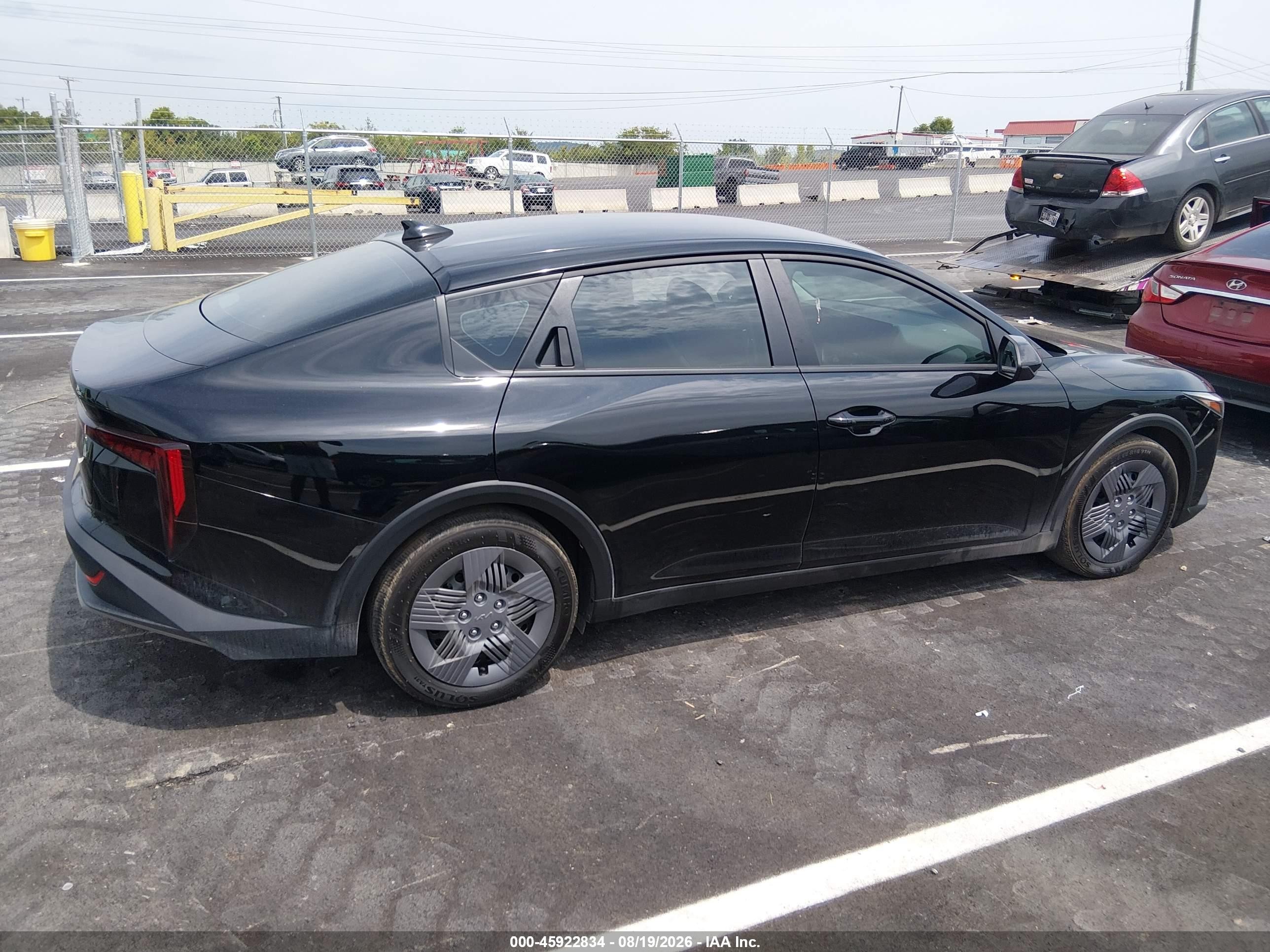 2025 Kia K4 Lx Black vin: 3KPFT4DE6SE239478