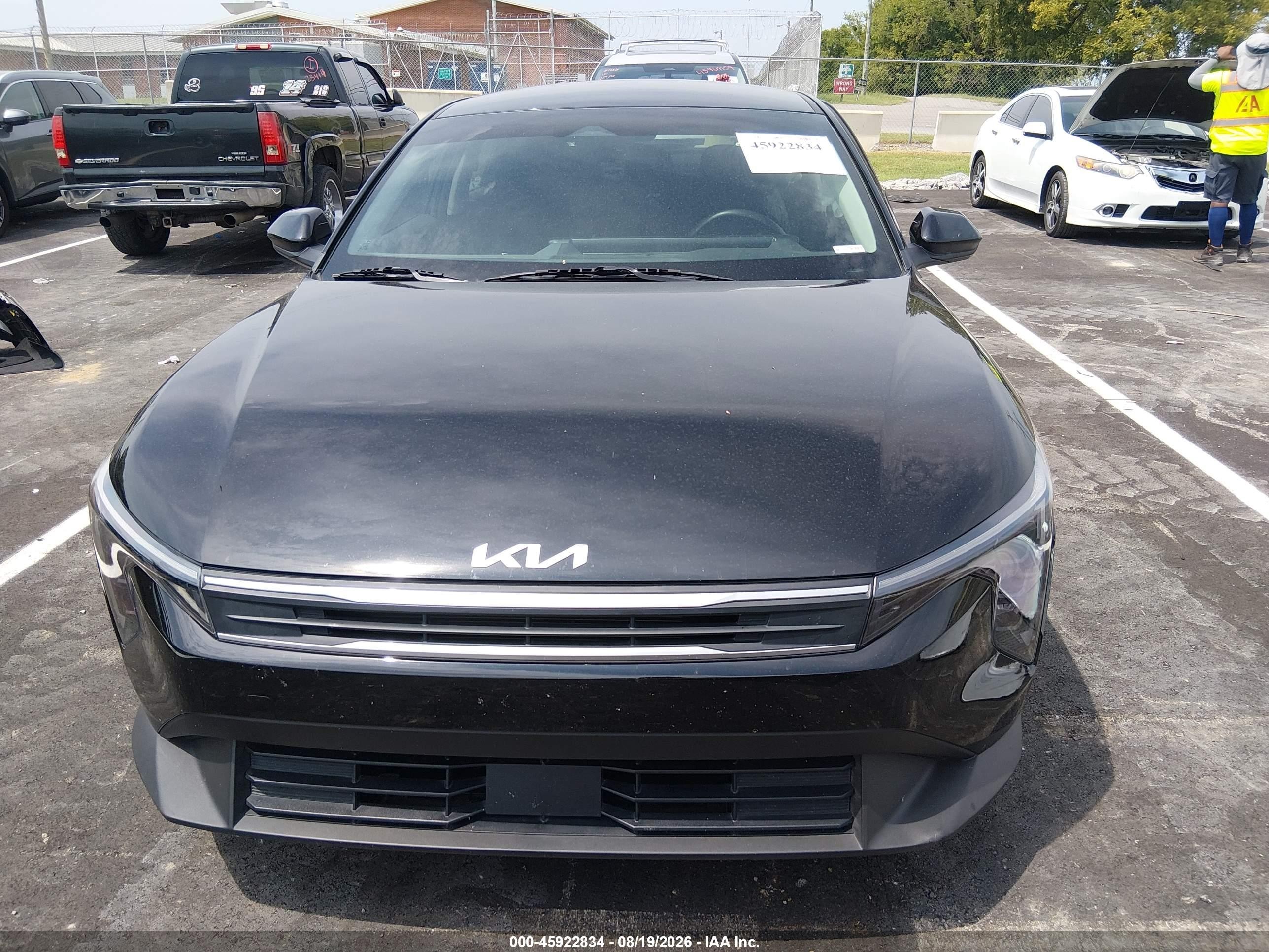 2025 Kia K4 Lx Black vin: 3KPFT4DE6SE239478
