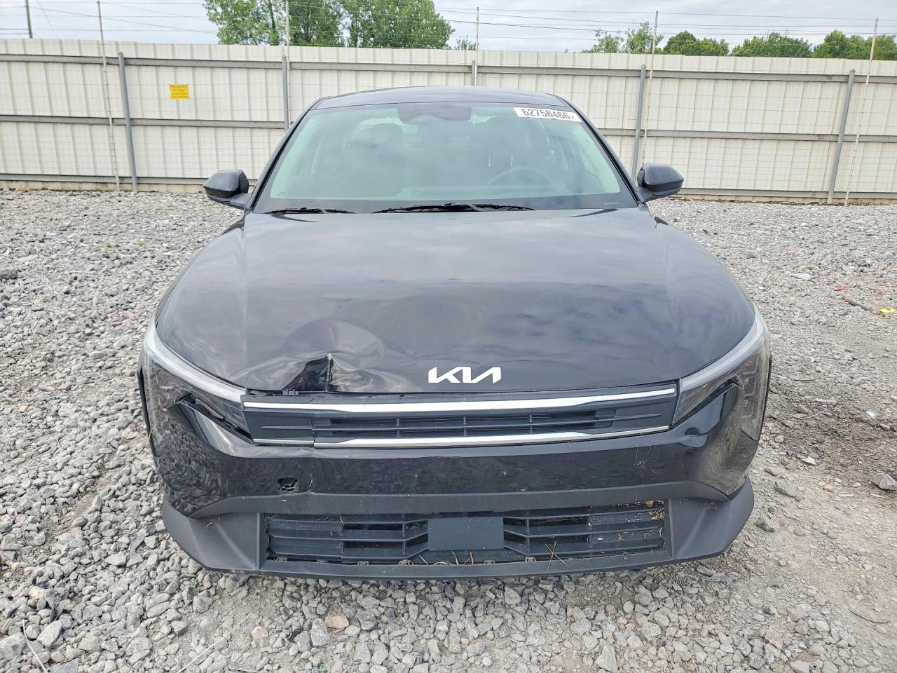 2025 Kia K4 Lxs Черный vin: 3KPFT4DE7SE059989