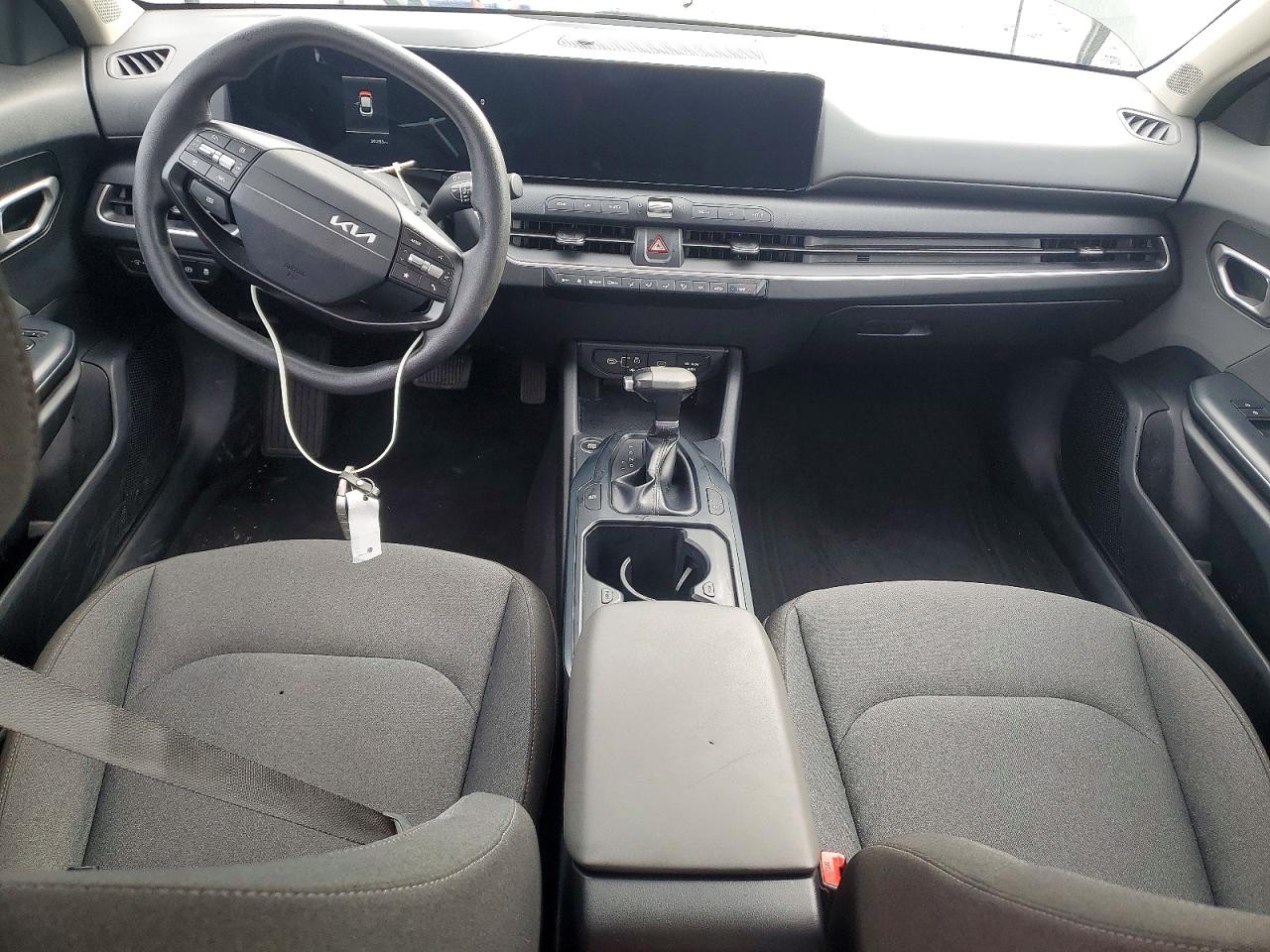 2025 Kia K4 Lxs Черный vin: 3KPFT4DE7SE059989