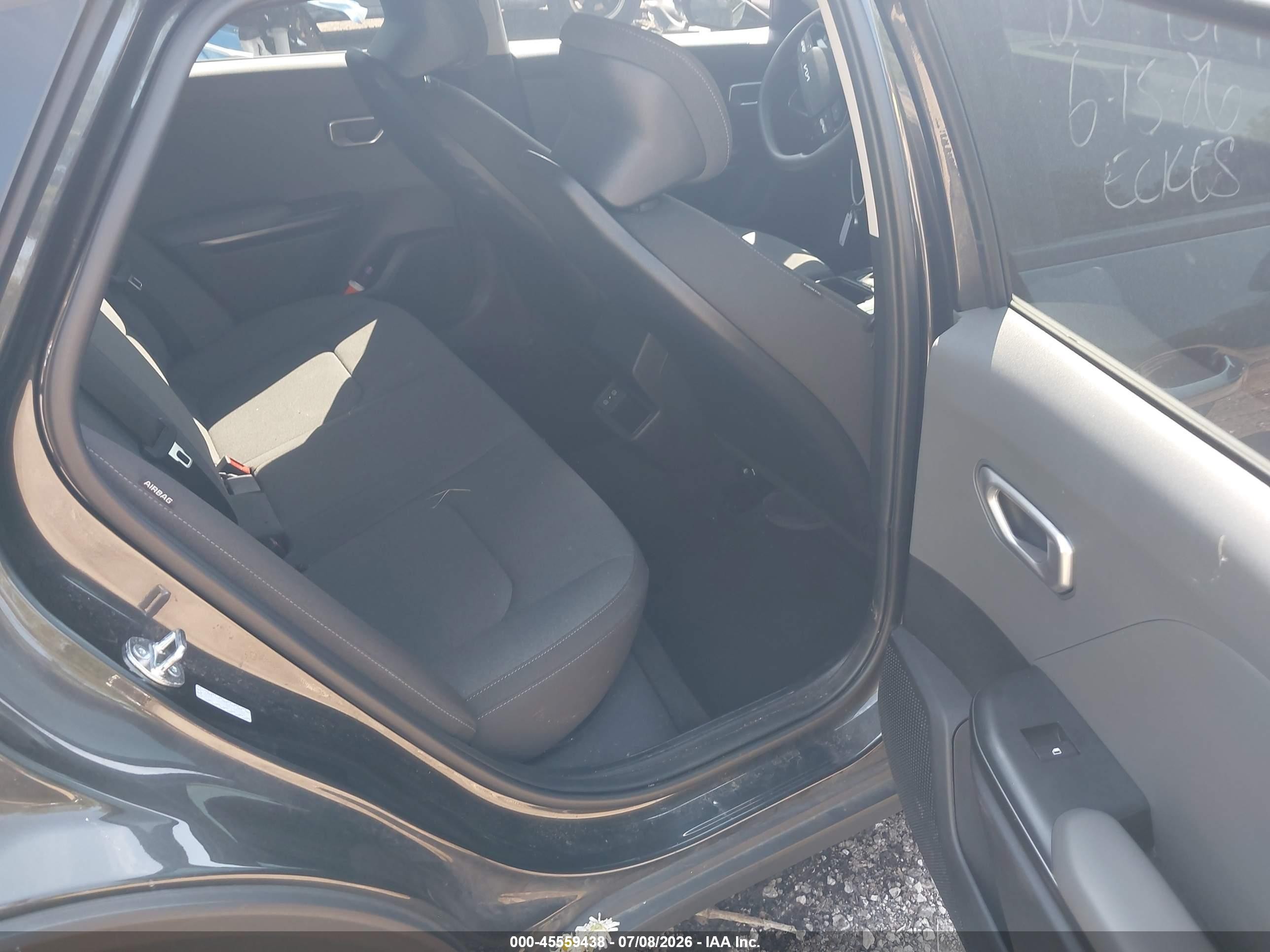 2025 Kia K4 Lxs Серый vin: 3KPFT4DE7SE164595