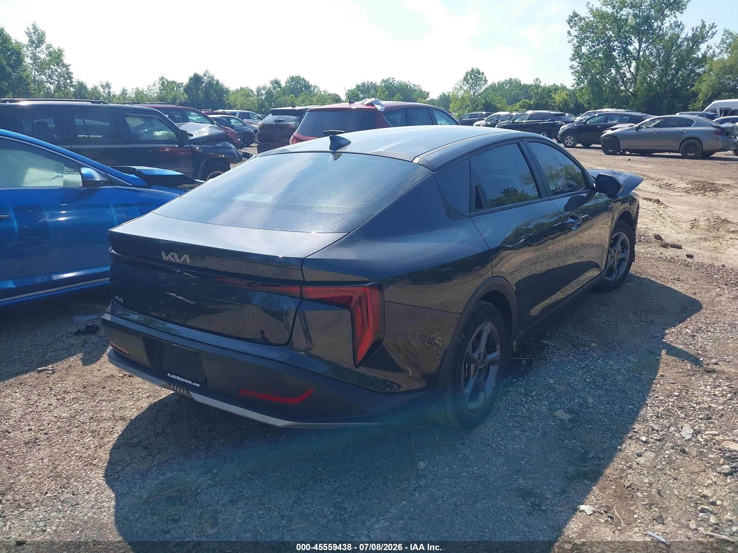 2025 Kia K4 Lxs Серый vin: 3KPFT4DE7SE164595