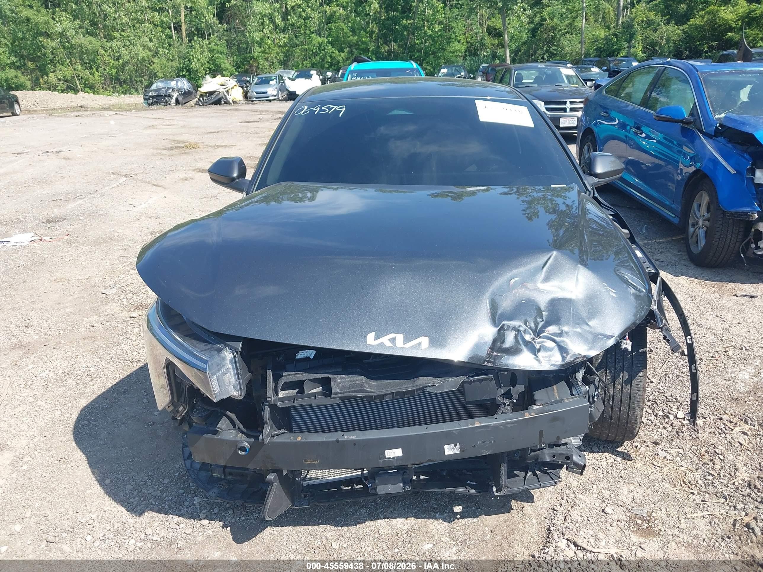 2025 Kia K4 Lxs Серый vin: 3KPFT4DE7SE164595