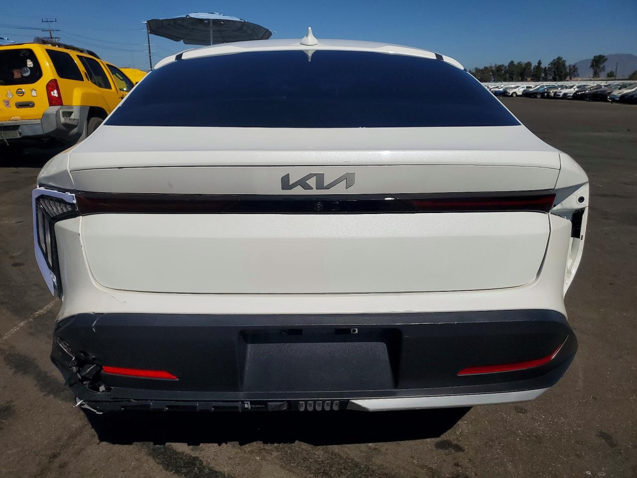 2025 Kia K4 Lx Белый vin: 3KPFT4DE8SE145585