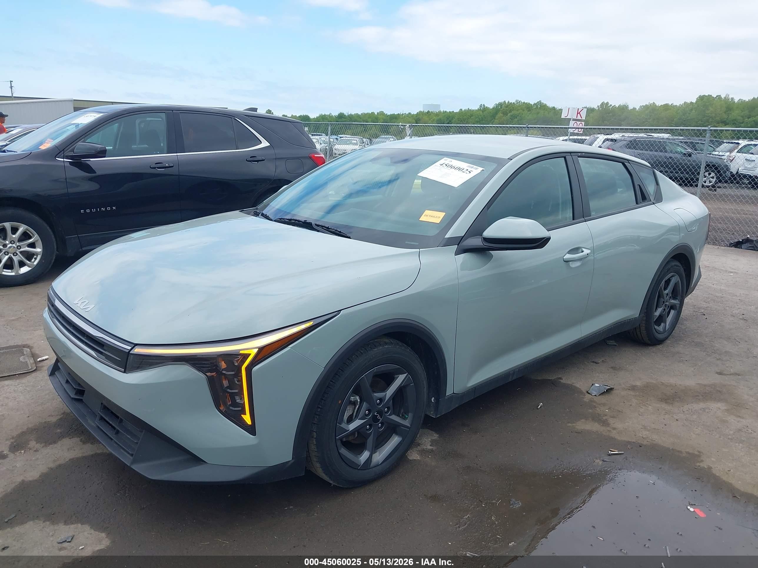 2025 Kia K4 Lxs Gray vin: 3KPFT4DE9SE008283