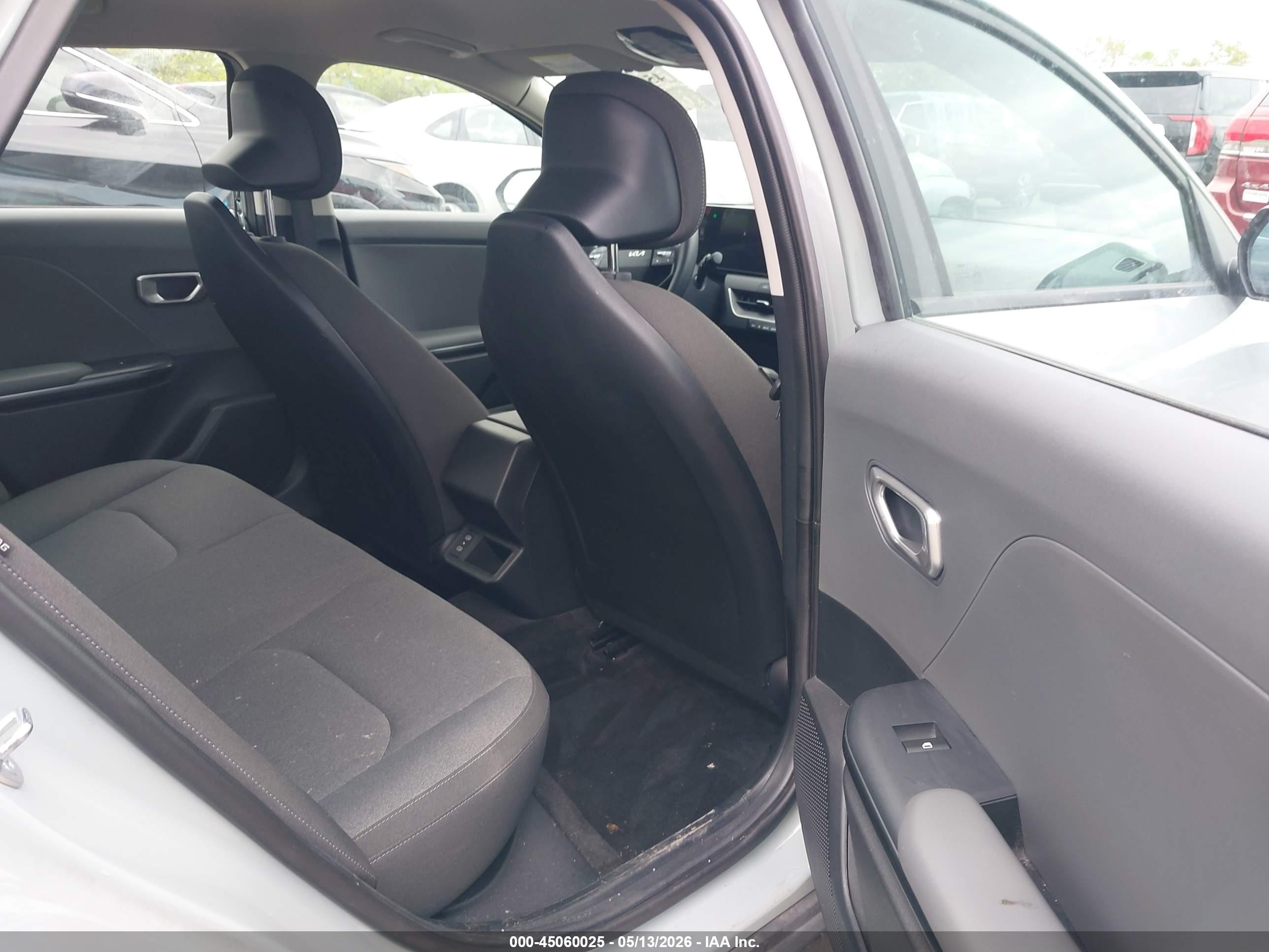2025 Kia K4 Lxs Gray vin: 3KPFT4DE9SE008283