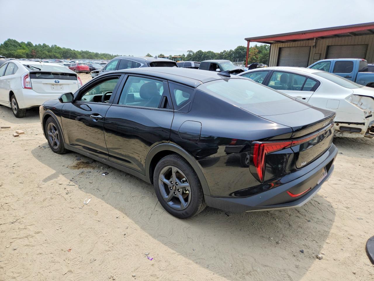 2025 Kia K4 Lxs Black vin: 3KPFT4DEXSE222425