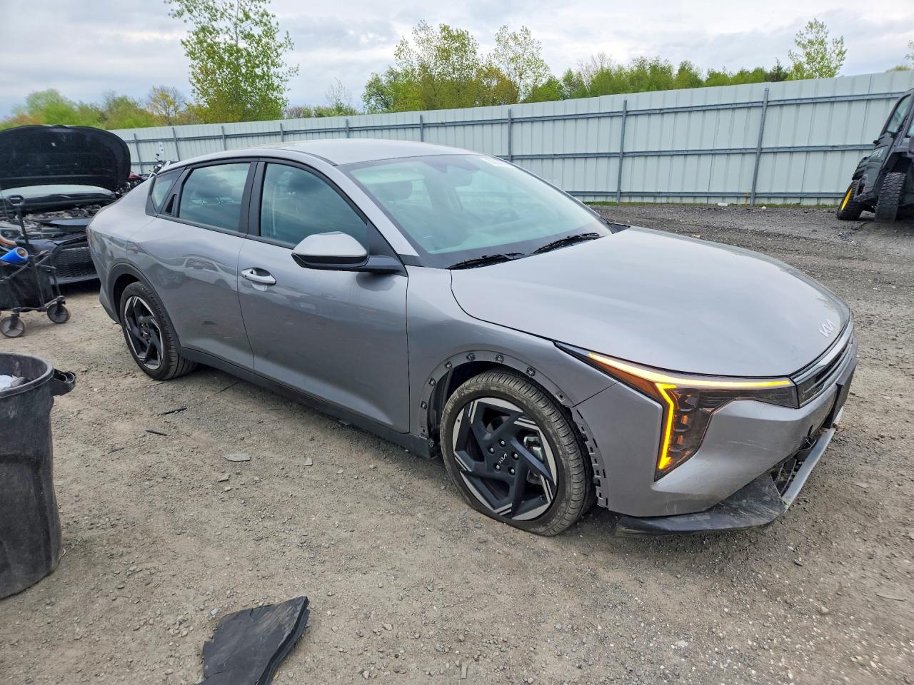 2025 Kia K4 Ex Gray vin: 3KPFU4DE0SE187911