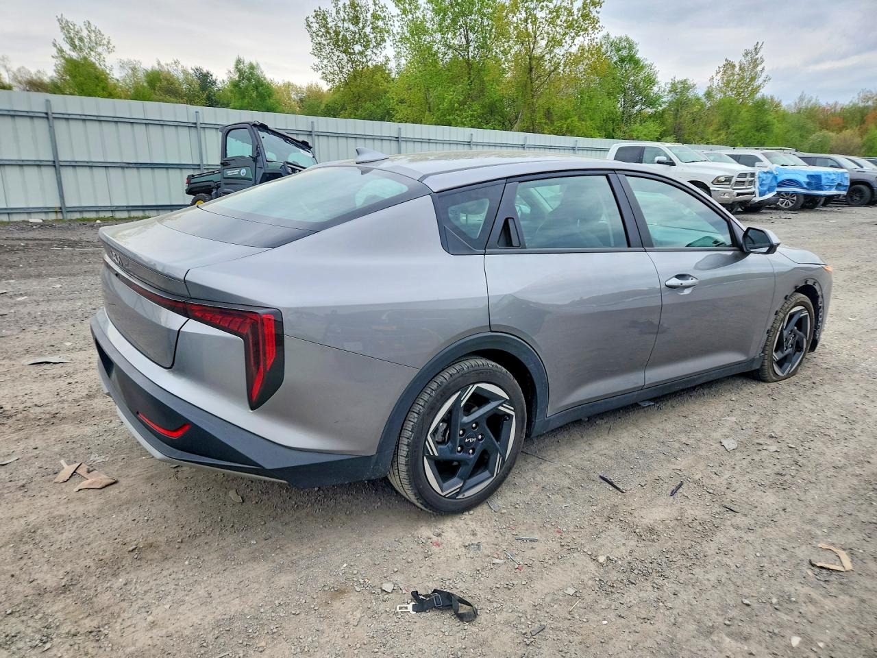 2025 Kia K4 Ex Gray vin: 3KPFU4DE0SE187911
