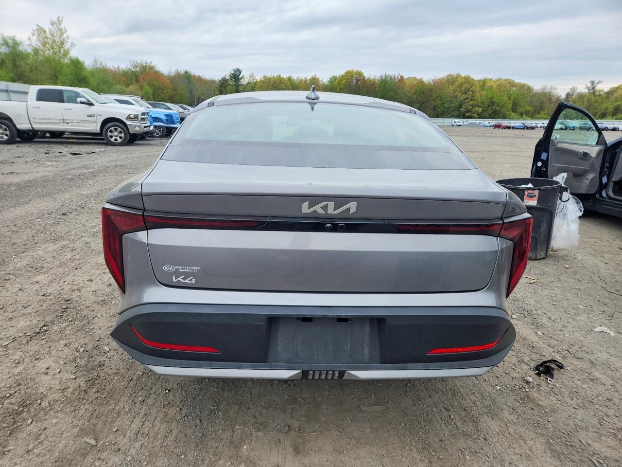 2025 Kia K4 Ex Gray vin: 3KPFU4DE0SE187911