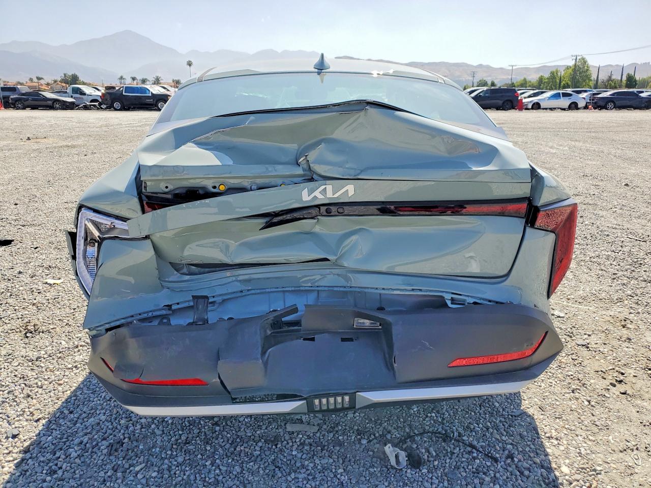 2026 Kia K4 Ex Gray vin: 3KPFU4DE0TE299562