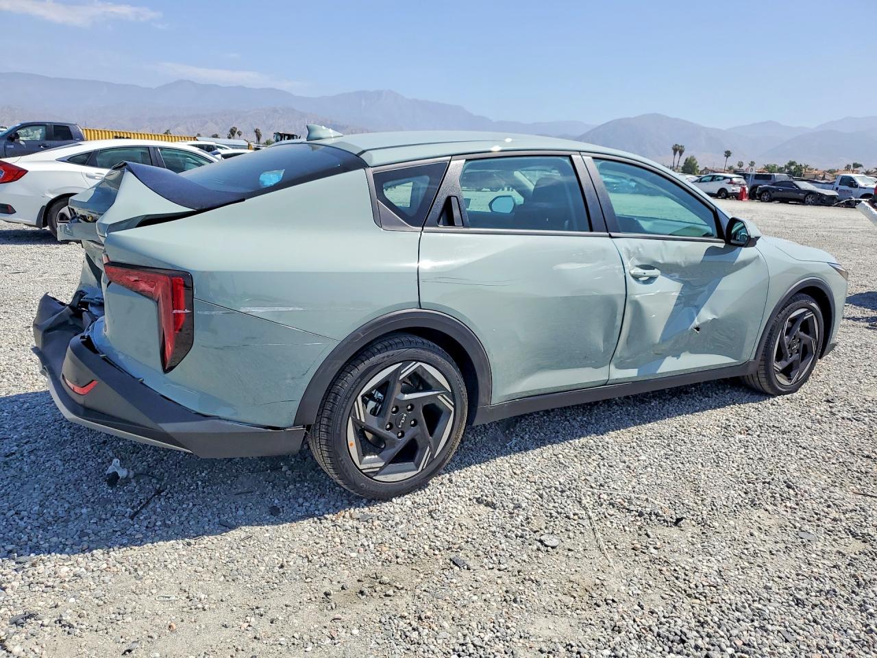 2026 Kia K4 Ex Gray vin: 3KPFU4DE0TE299562