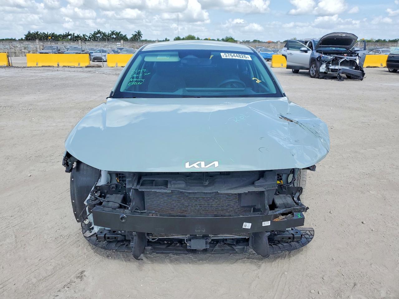 2025 Kia K4 Ex Серый vin: 3KPFU4DE3SE121448