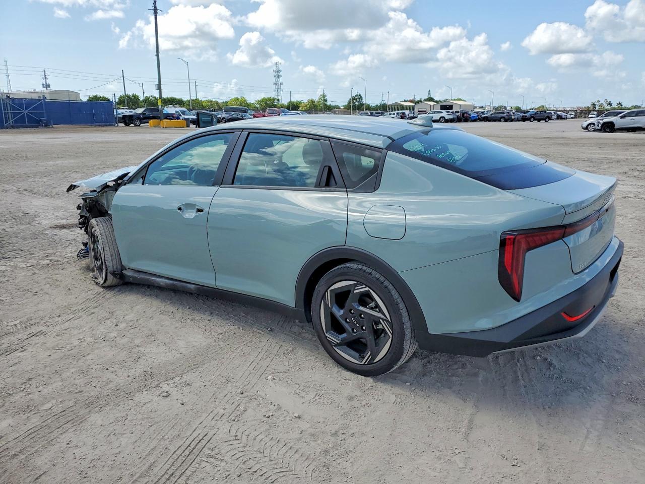 2025 Kia K4 Ex Серый vin: 3KPFU4DE3SE121448