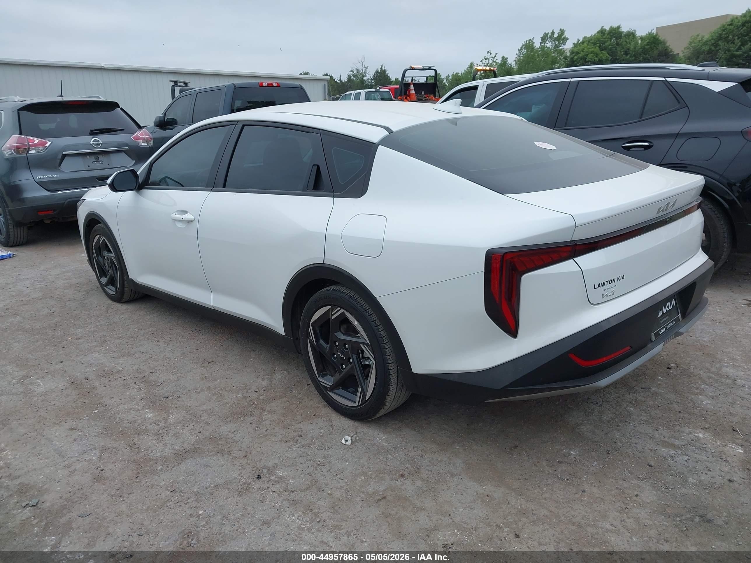 2025 Kia K4 Ex White vin: 3KPFU4DE5SE030388