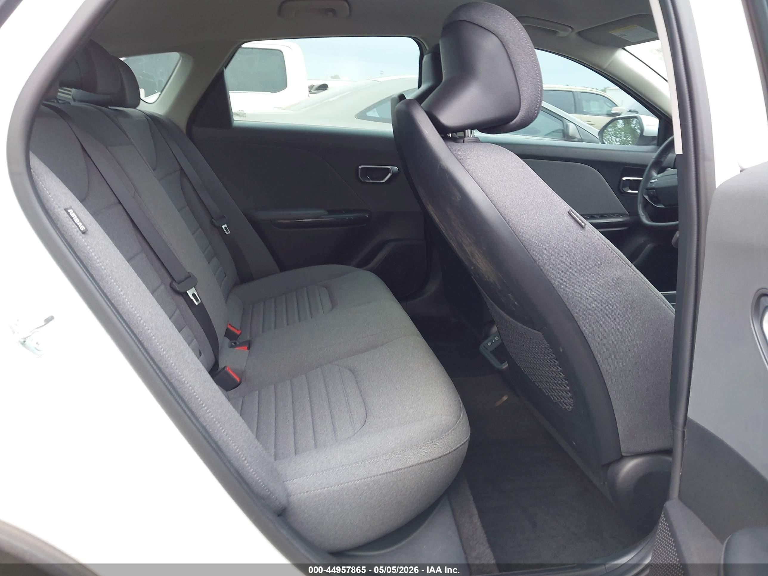 2025 Kia K4 Ex White vin: 3KPFU4DE5SE030388