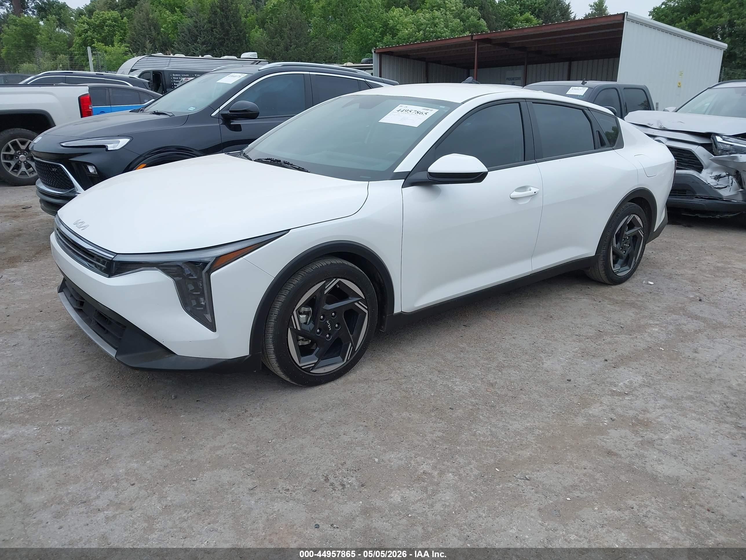 2025 Kia K4 Ex White vin: 3KPFU4DE5SE030388